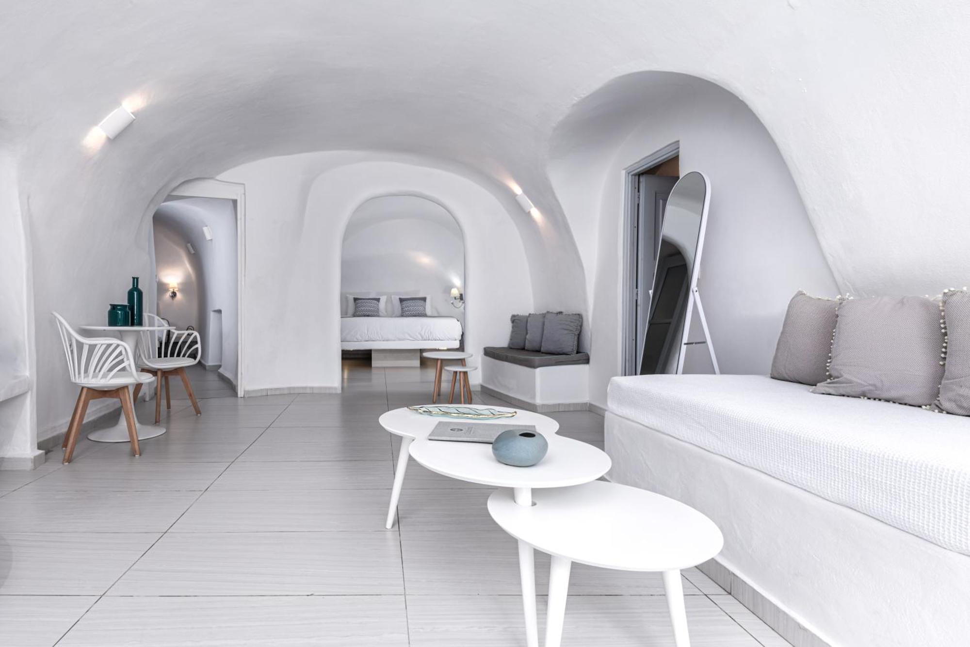 Two Bedroom Cave Suite Hot Tub Caldera & Sea View