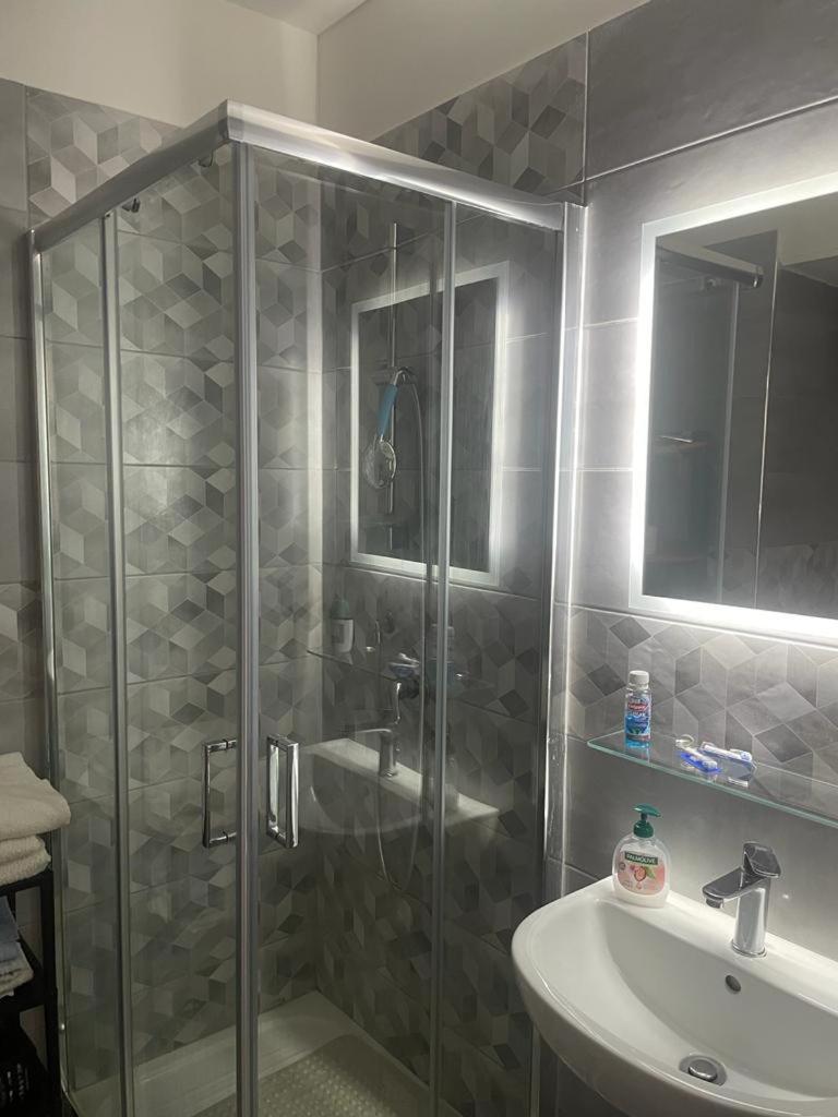 Triple Room Private Bathroom