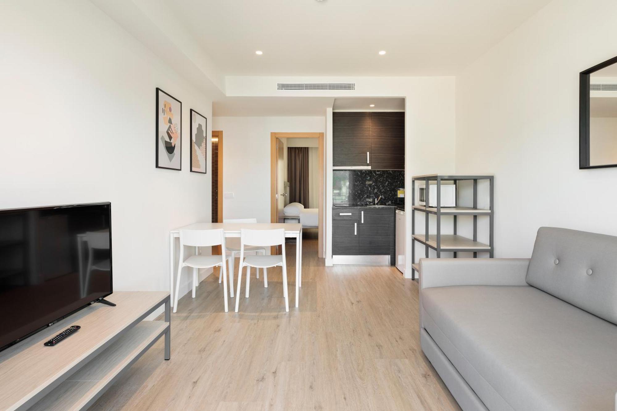 One-Bedroom Apartment Mountain View
