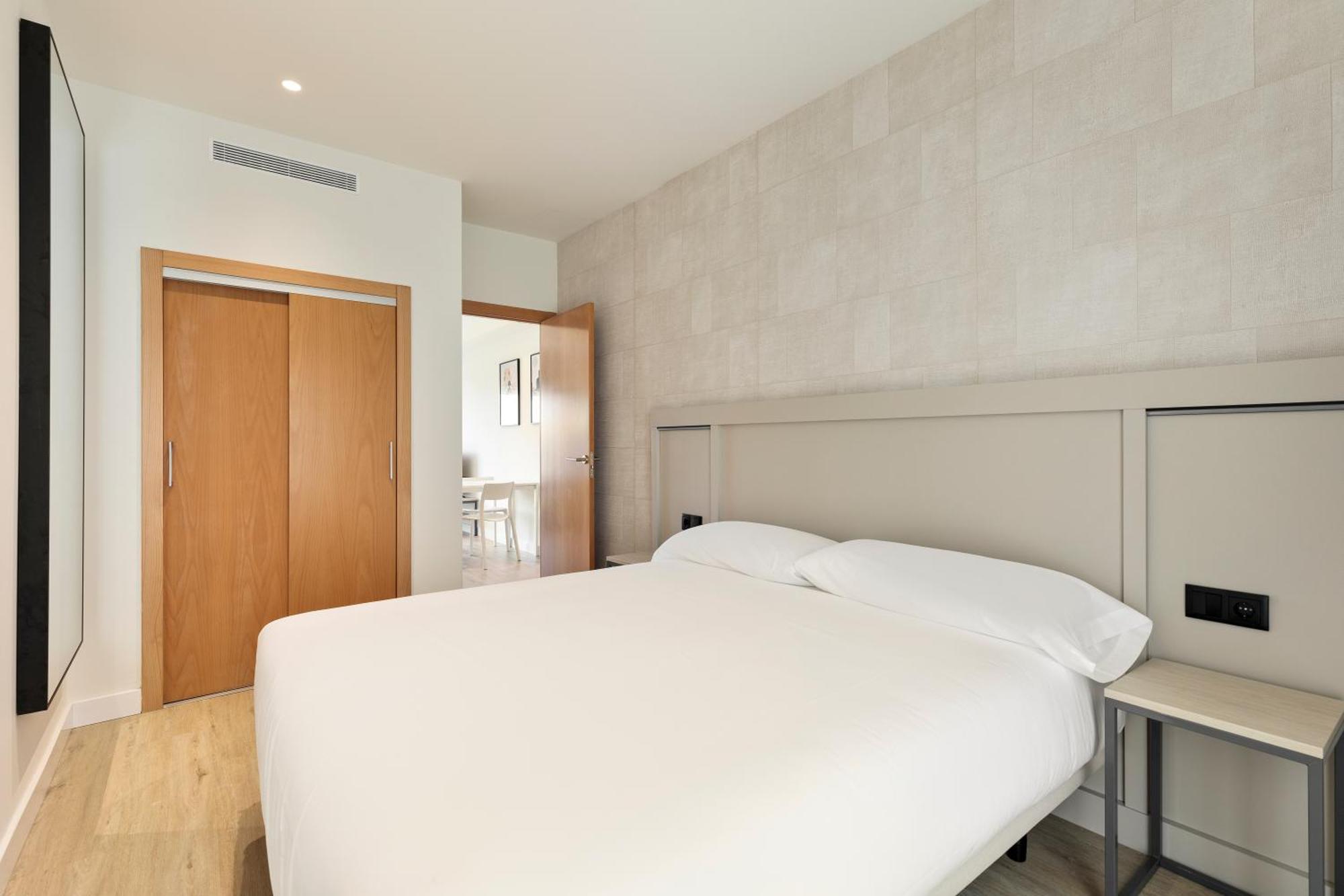 One-Bedroom Apartment Mountain View