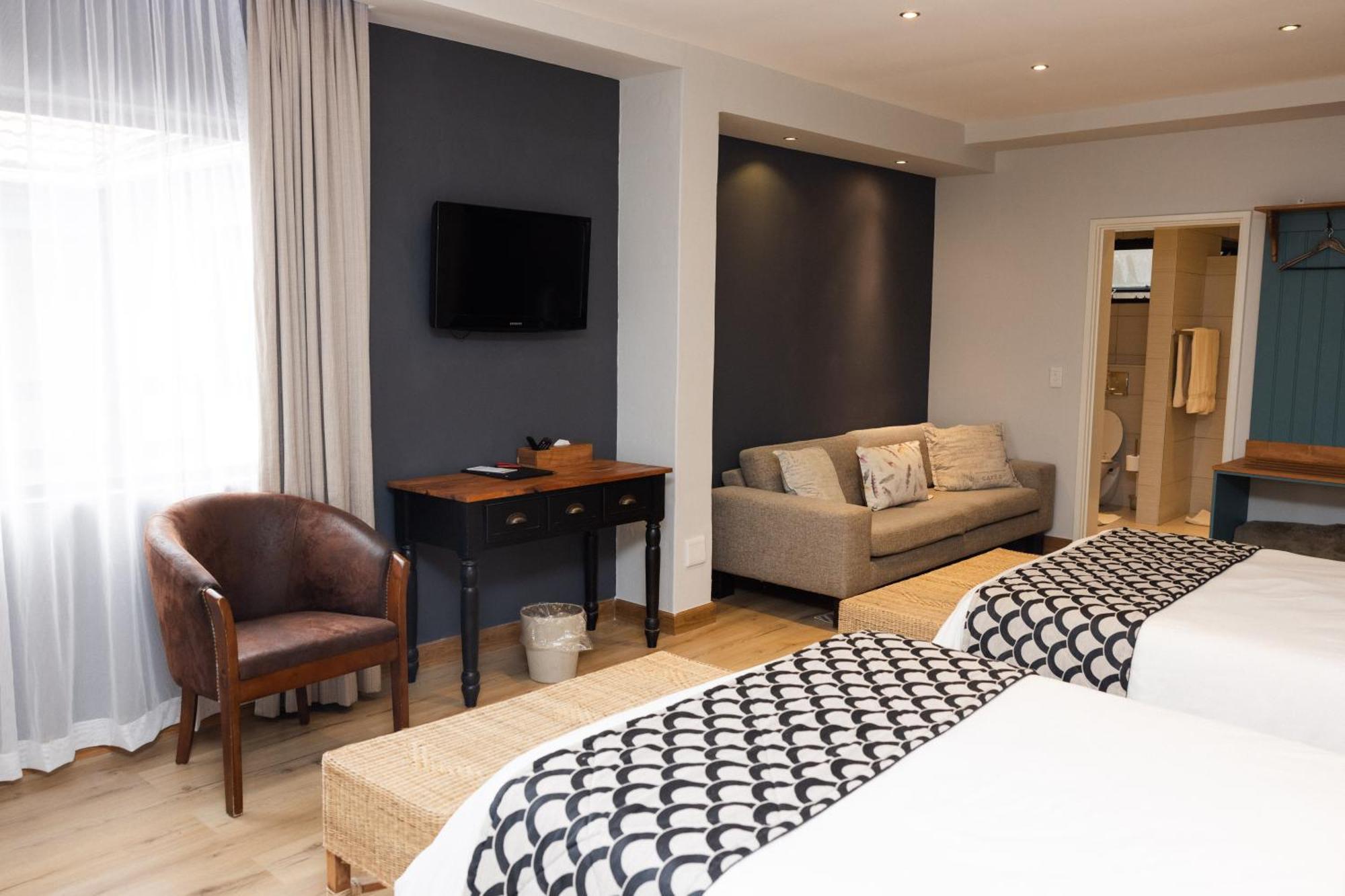 Double or Twin Room Balcony