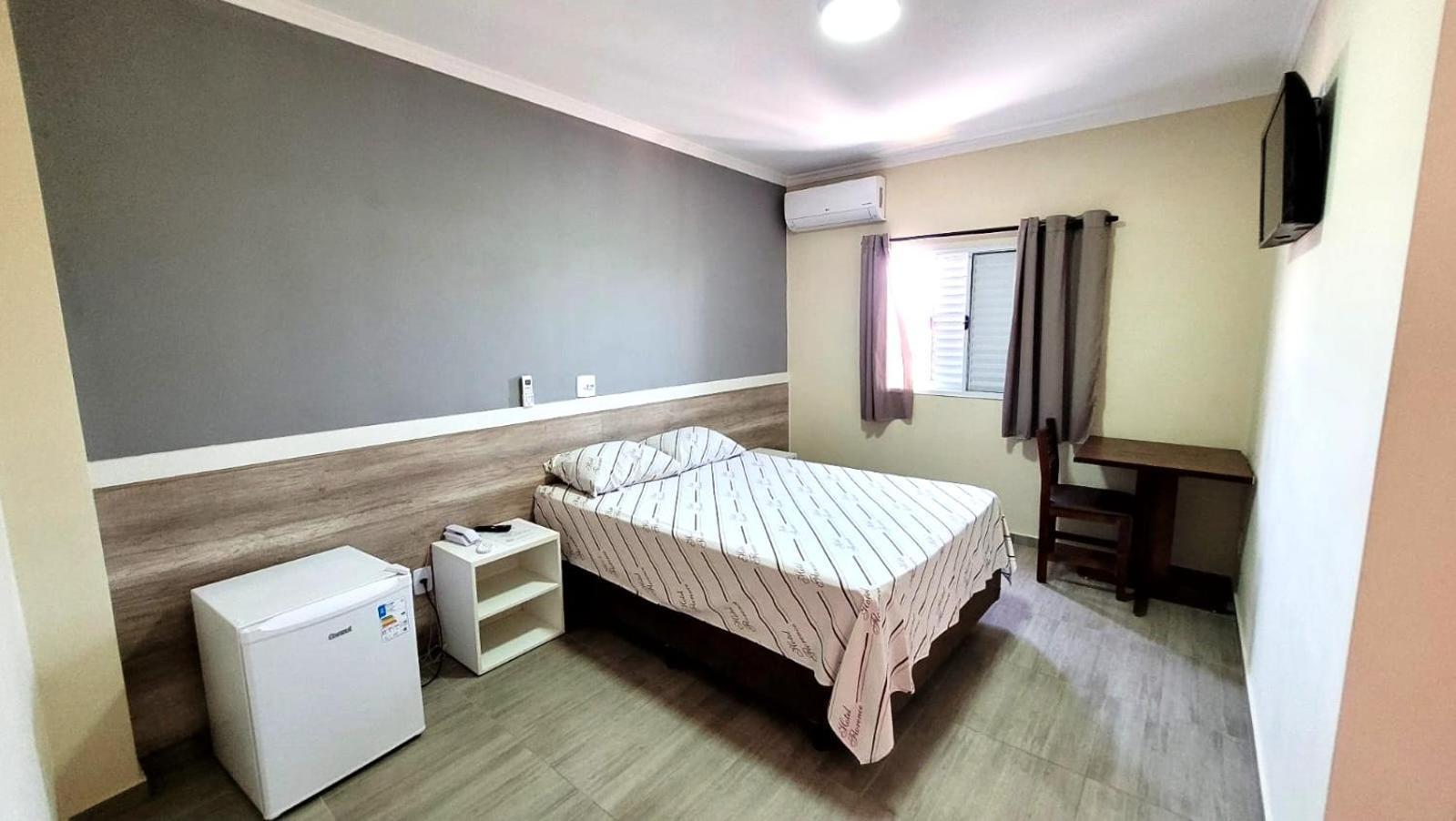 Deluxe Room,1600264141:JPEG