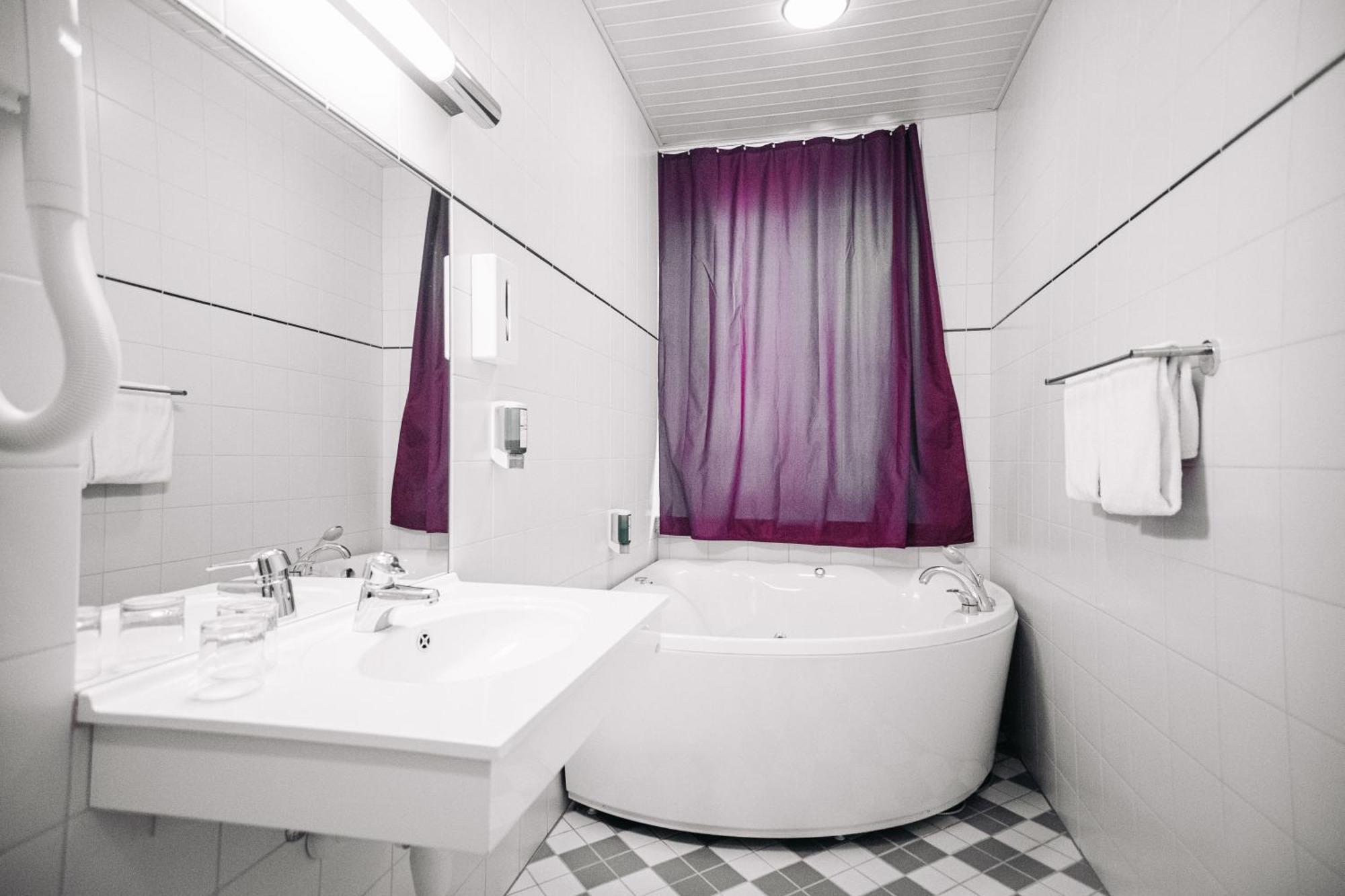 Suite Spa Bath