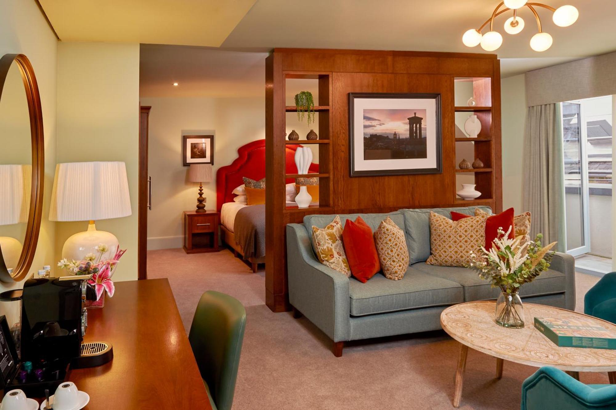 Signature Suite,1604082806:JPEG