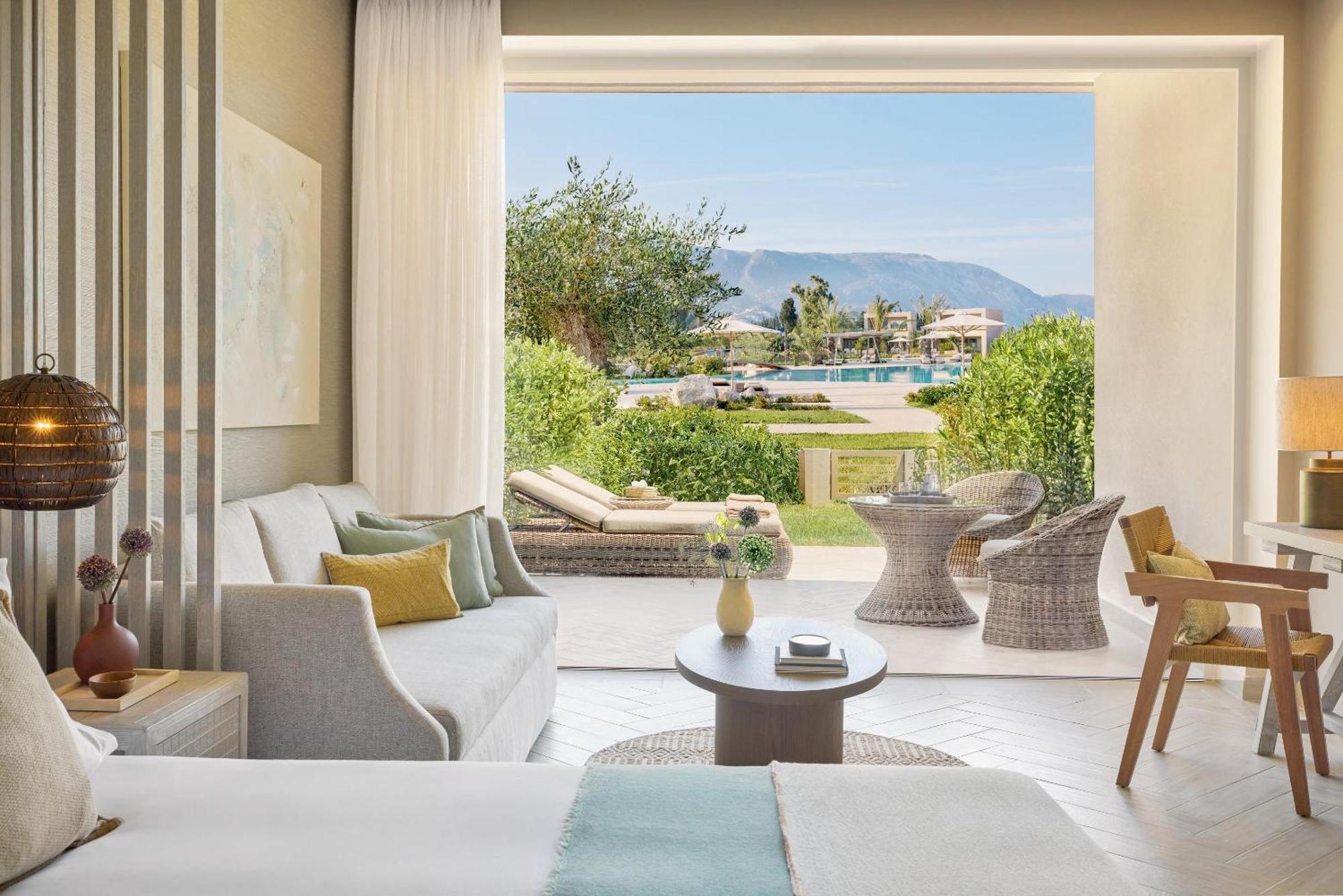 Junior Bungalow-Suite mit eigenem Garten und Poolblick