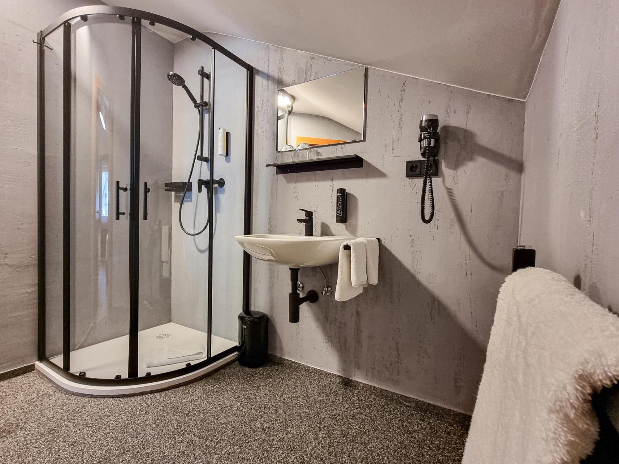 Double Room,1606158357:JPEG