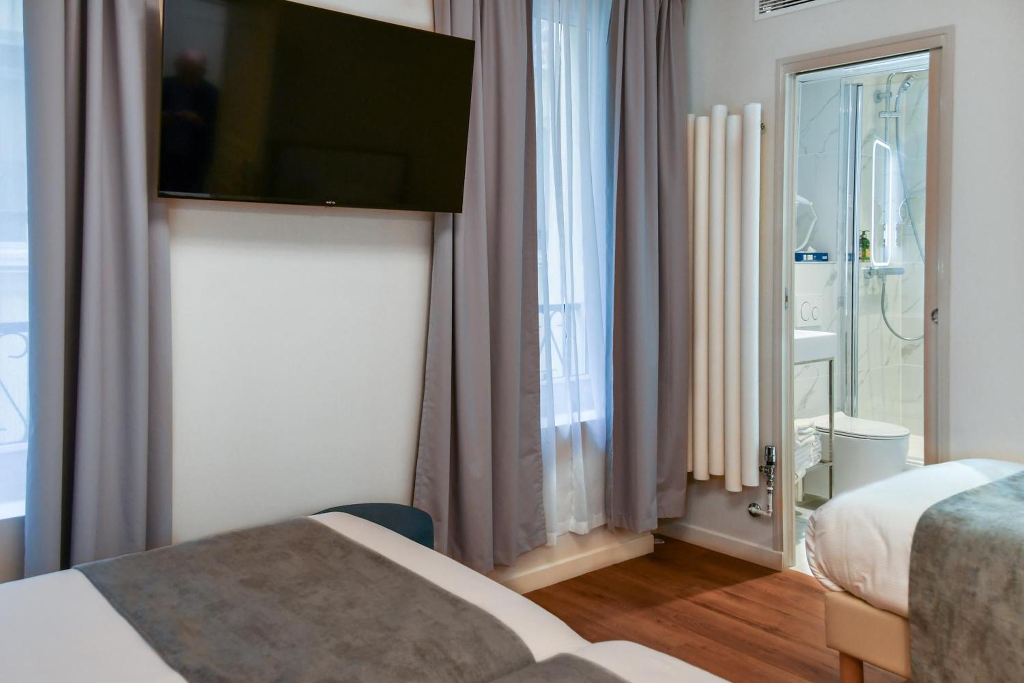 Triple Room,1607663328:JPEG