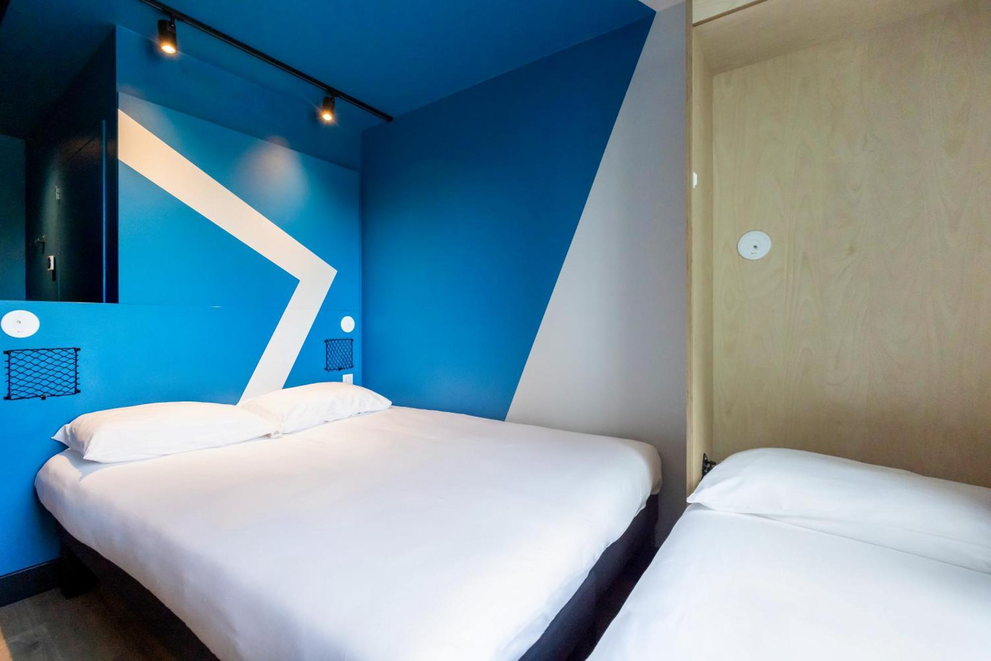 Standard Room One Double Bed One Single Bed Balcony,1607755068:JPEG