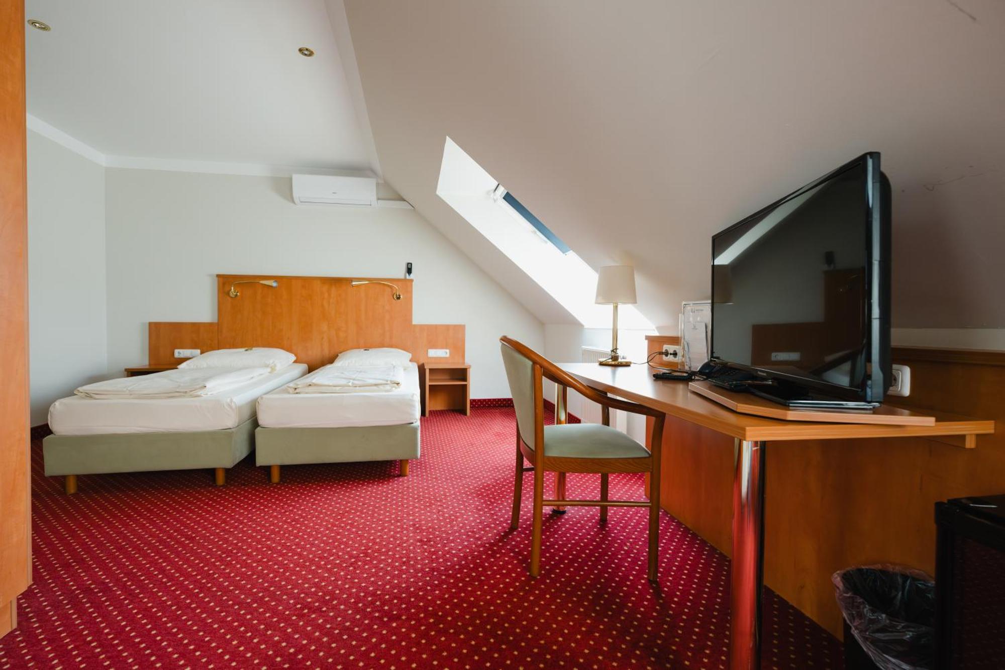 Quadruple Room,1608791236:JPEG