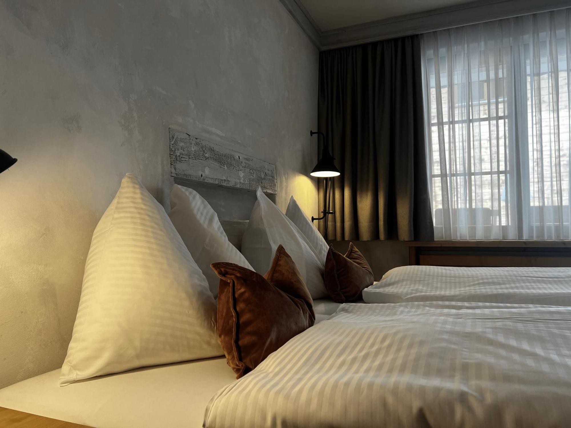 Deluxe Single Room,1609317560:JPEG
