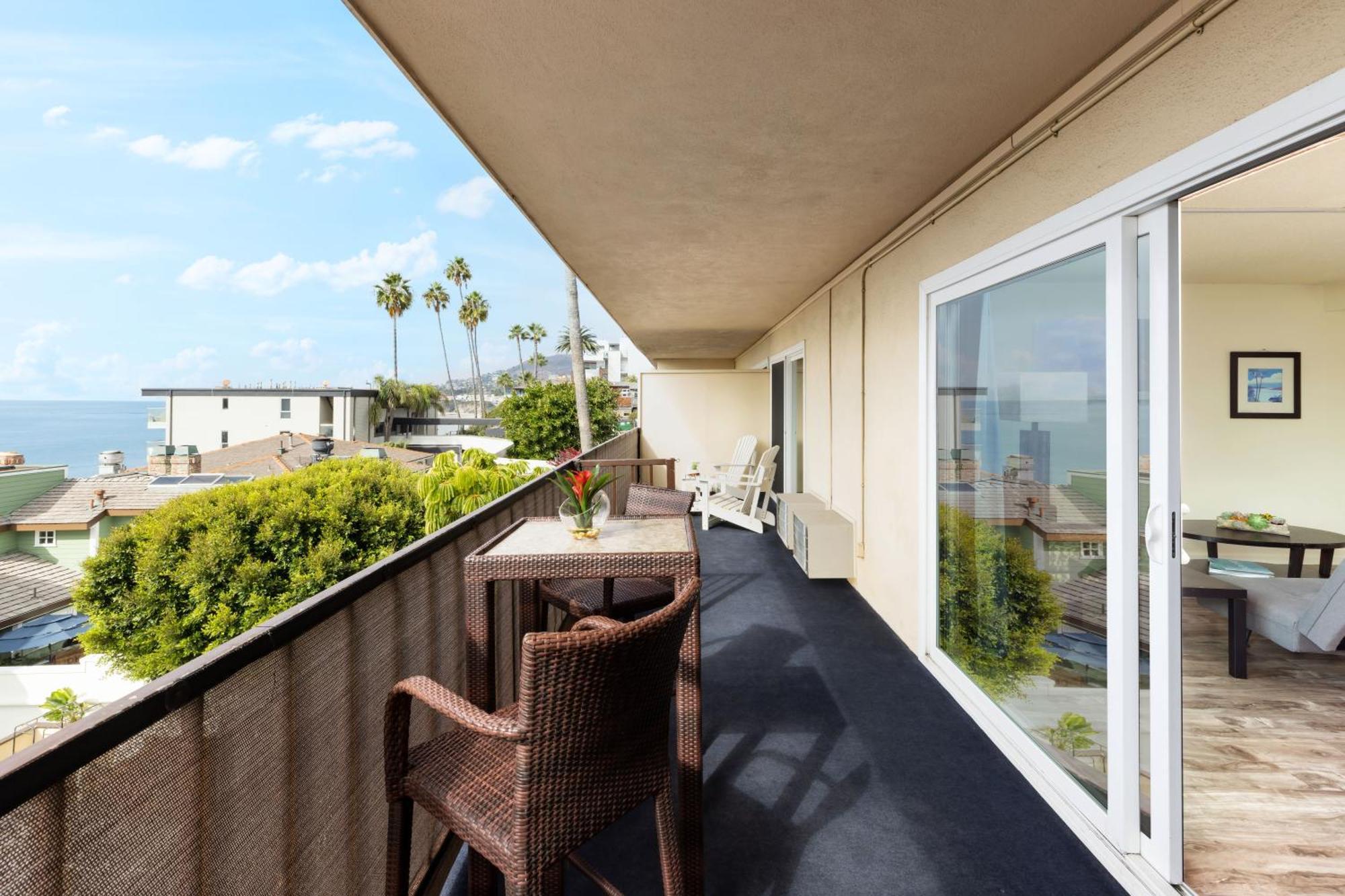 Two-Bedroom Suite,1610300508:JPEG