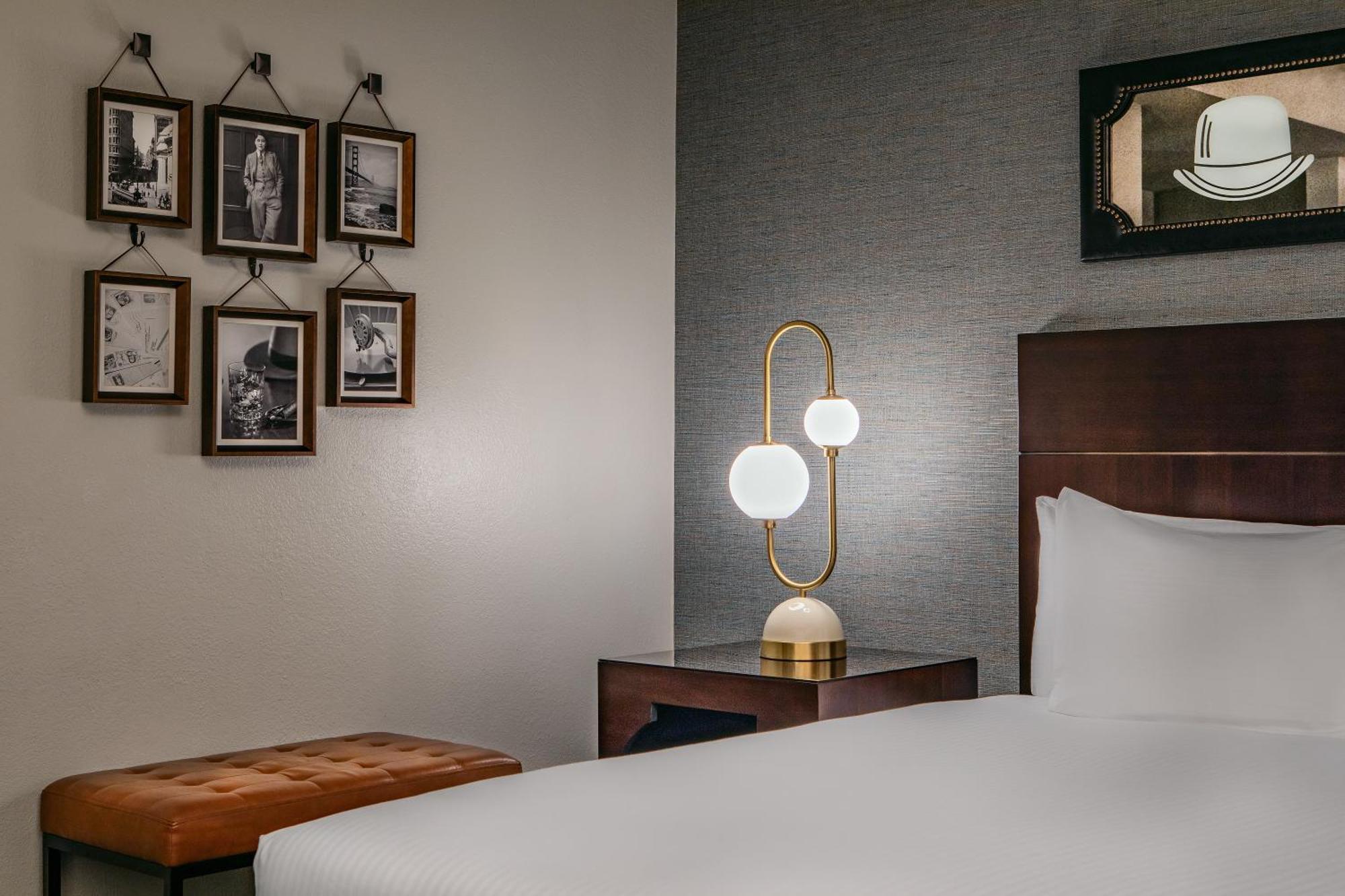 Deluxe King Room,1611057065:JPEG