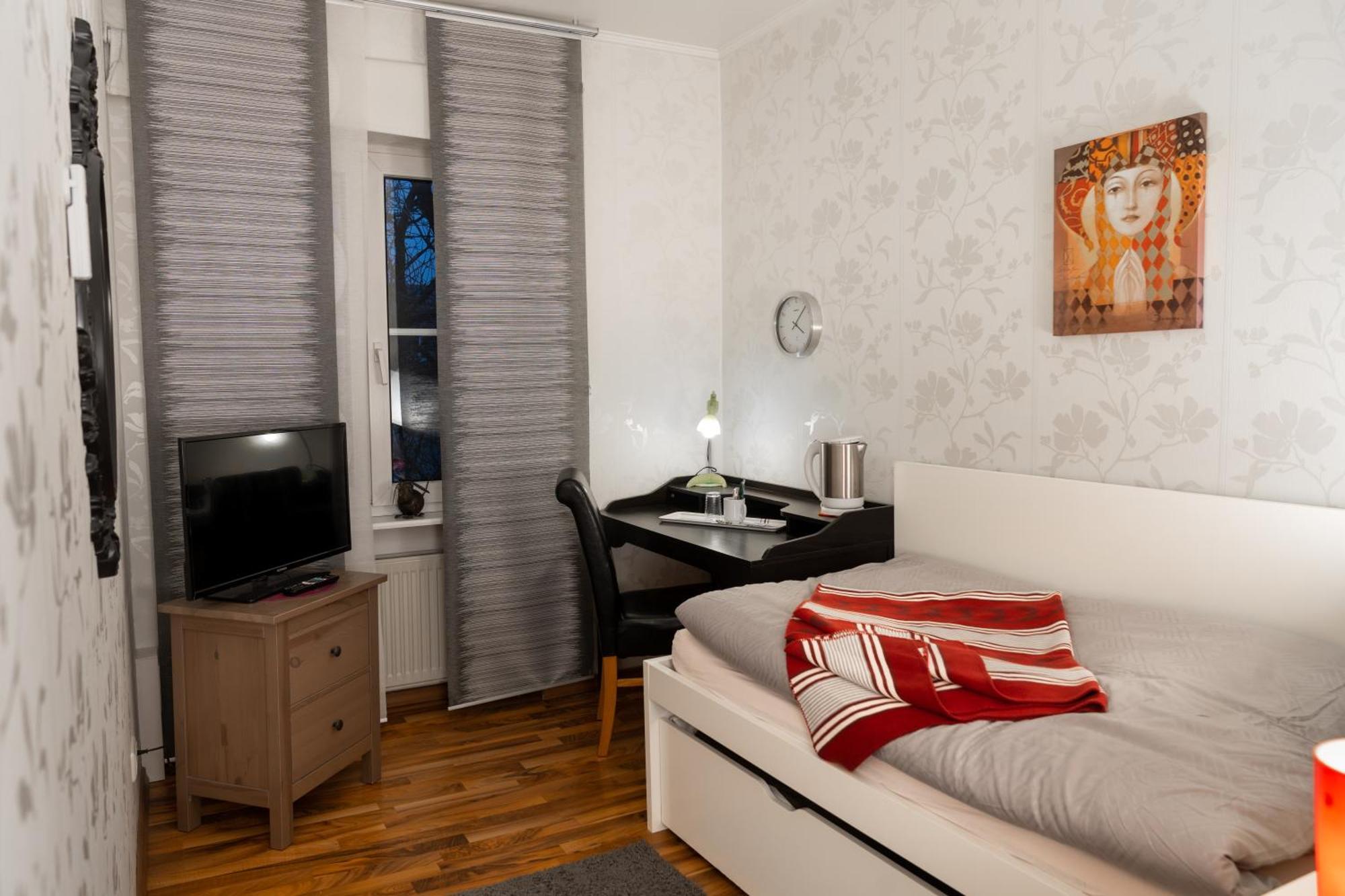 Single Room Private Bathroom