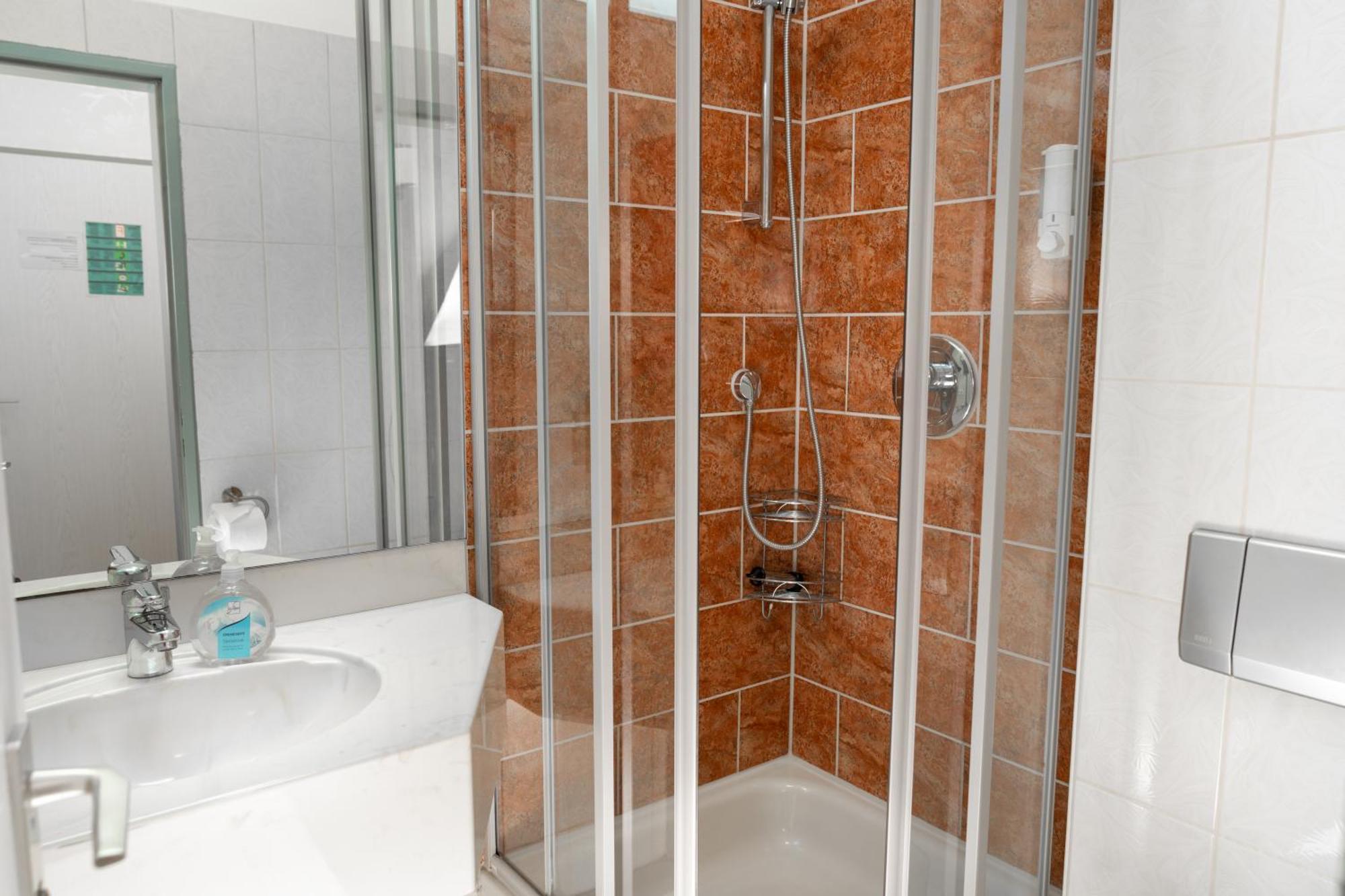 Single Room Private Bathroom