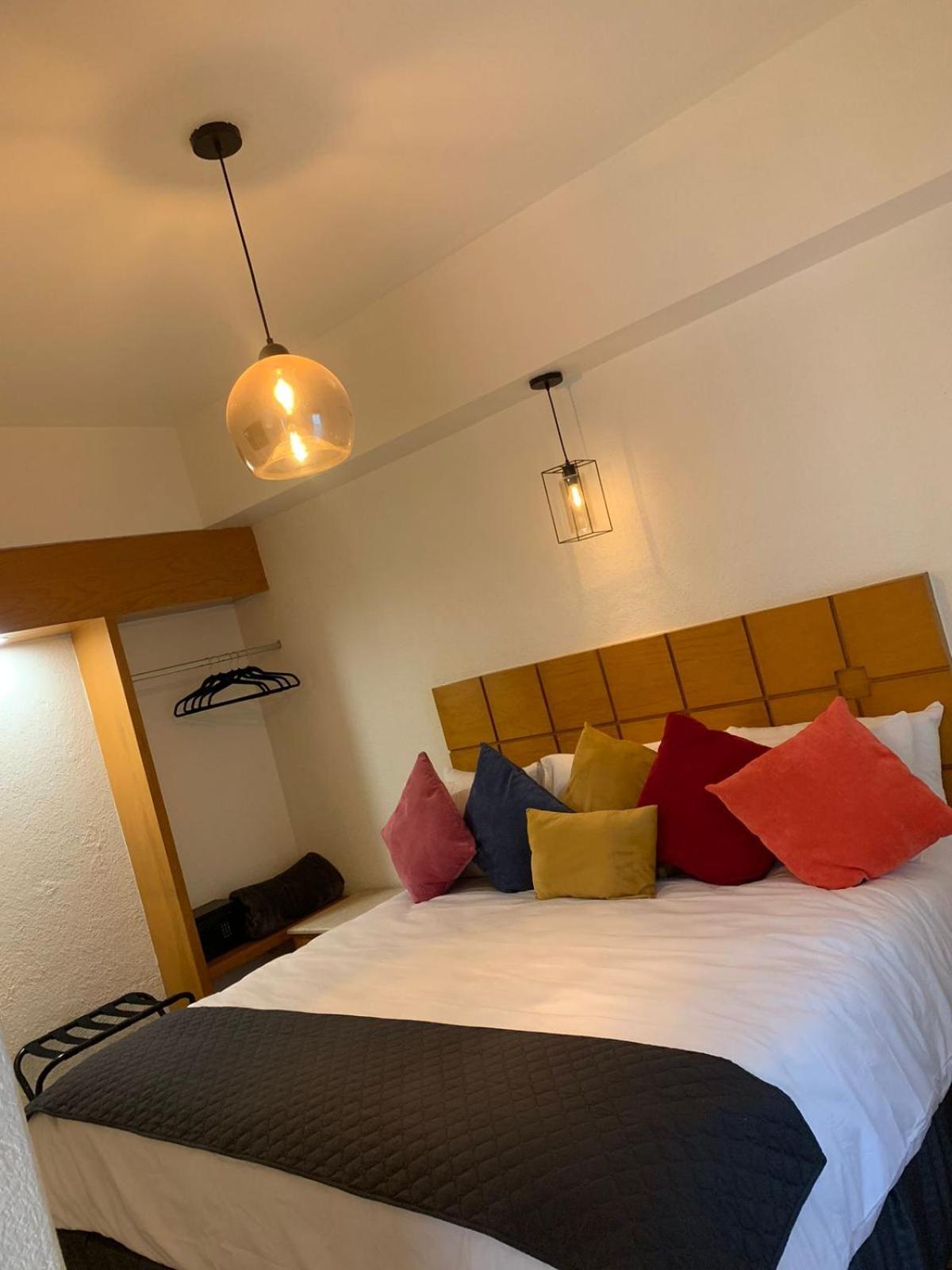 Deluxe King Room,1635328012:JPEG