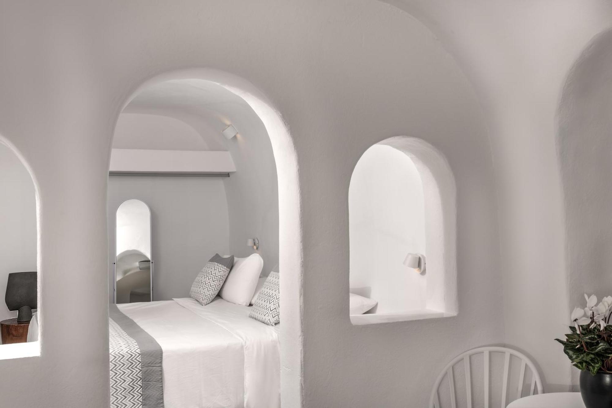Standard Double Room Caldera & Sea View