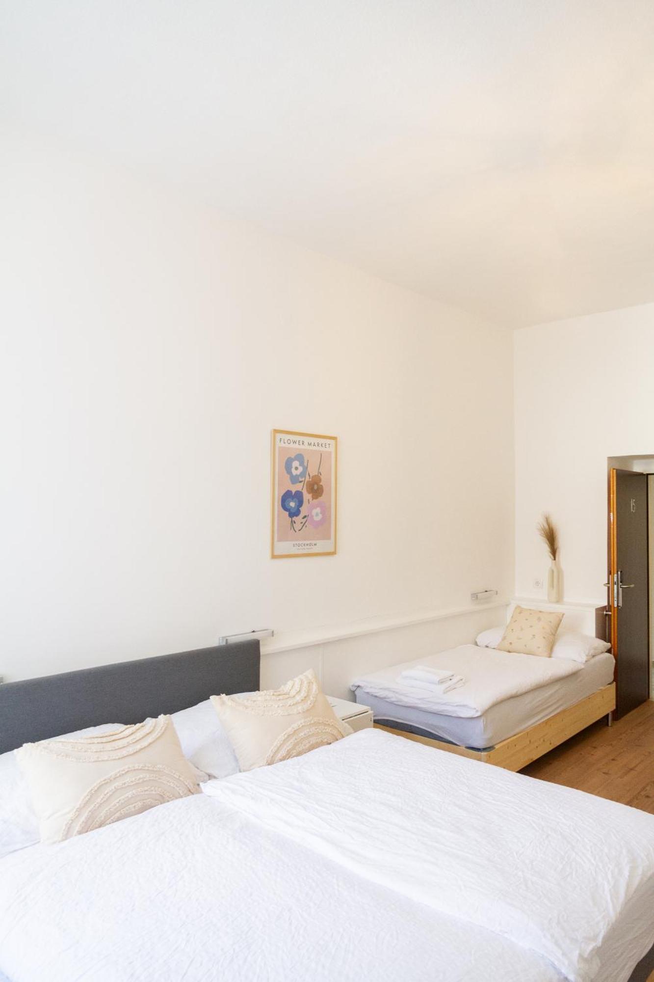 Triple Room,1614792371:JPEG