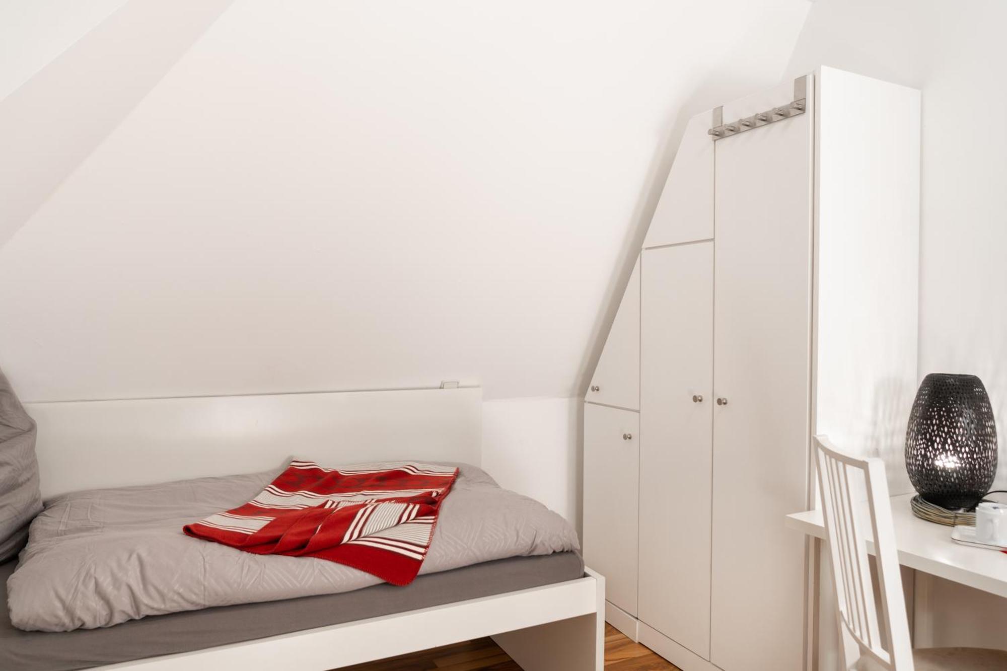 Single Room Private Bathroom