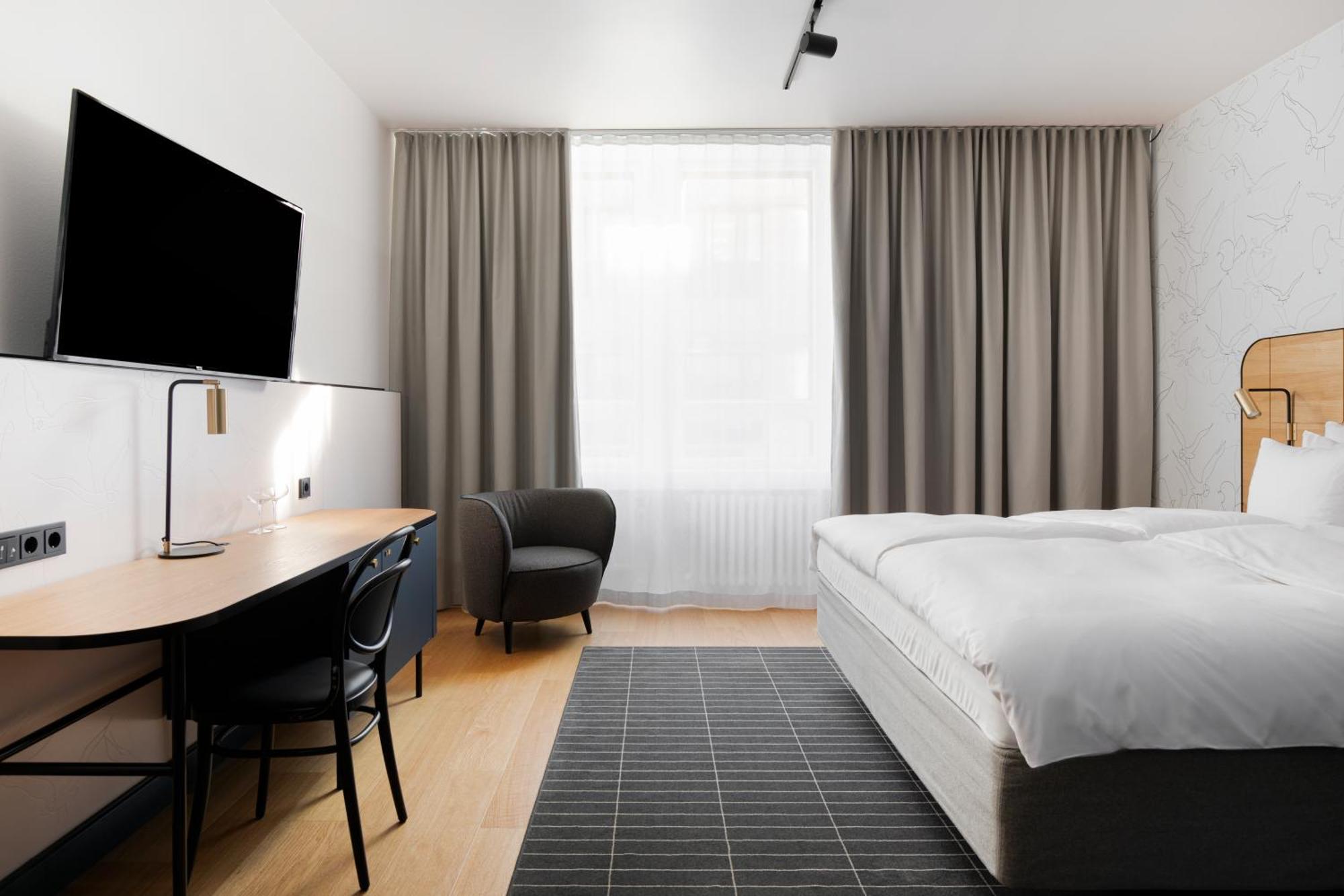 Double Room,1615651077:JPEG
