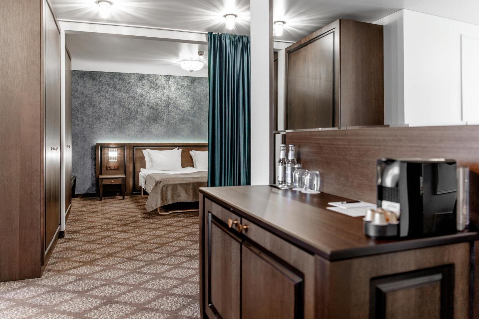 Junior Suite Balcony Limited Spa Access