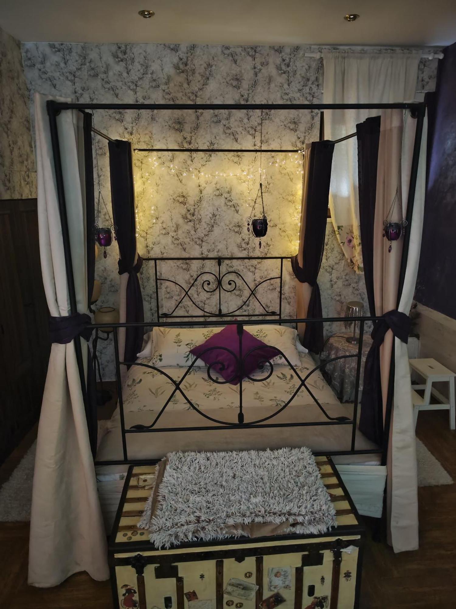 Double Room Private Bathroom