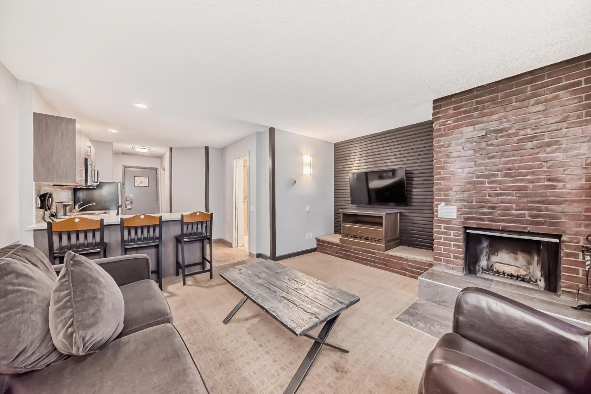 Queen Suite