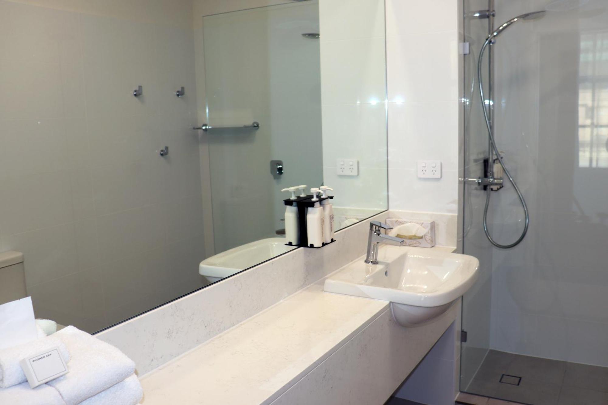 Executive One-Bedroom Suite,1647716500:JPEG