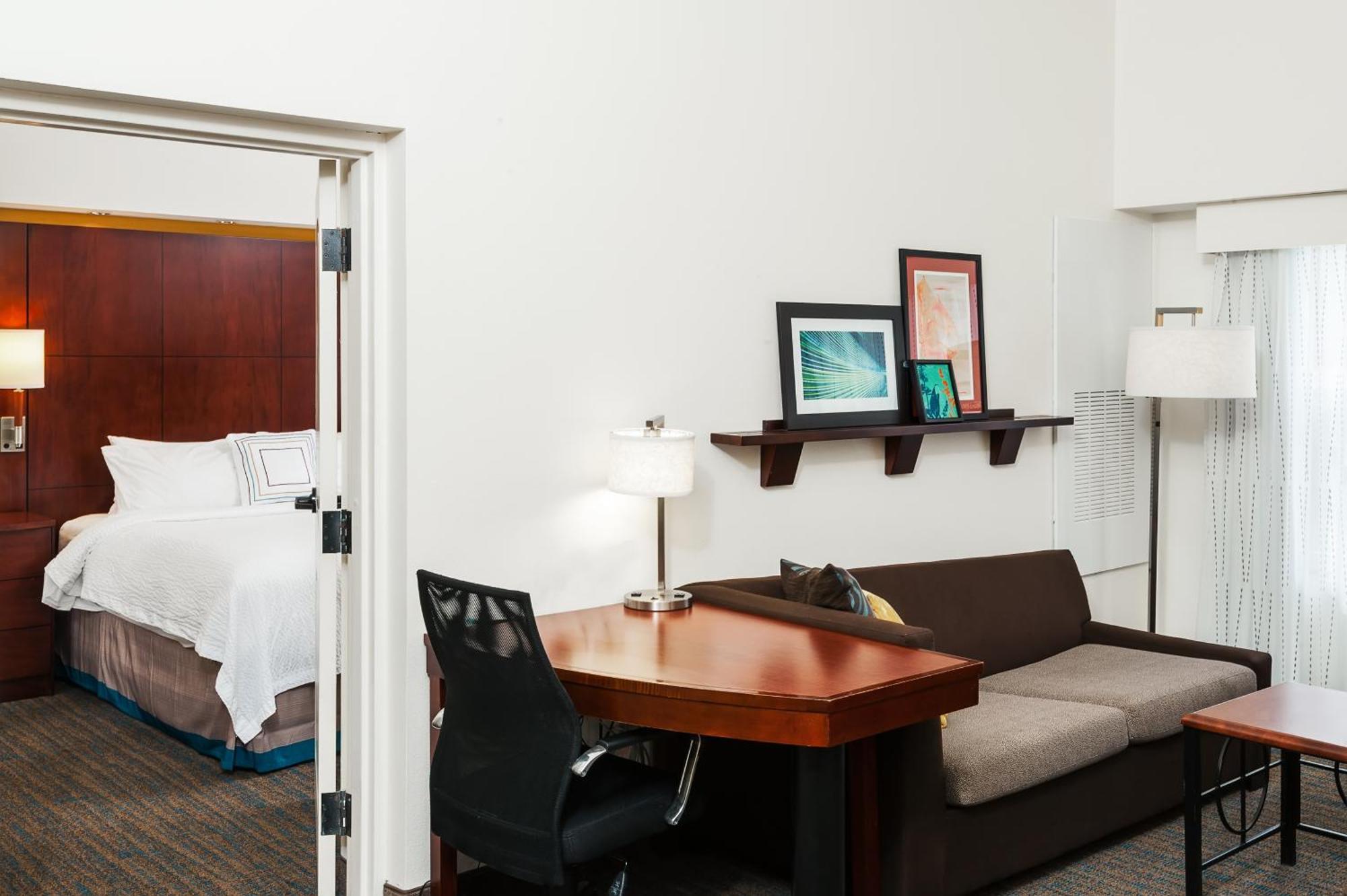 One-Bedroom King Suite Sofa Bed,1618274171:JPEG