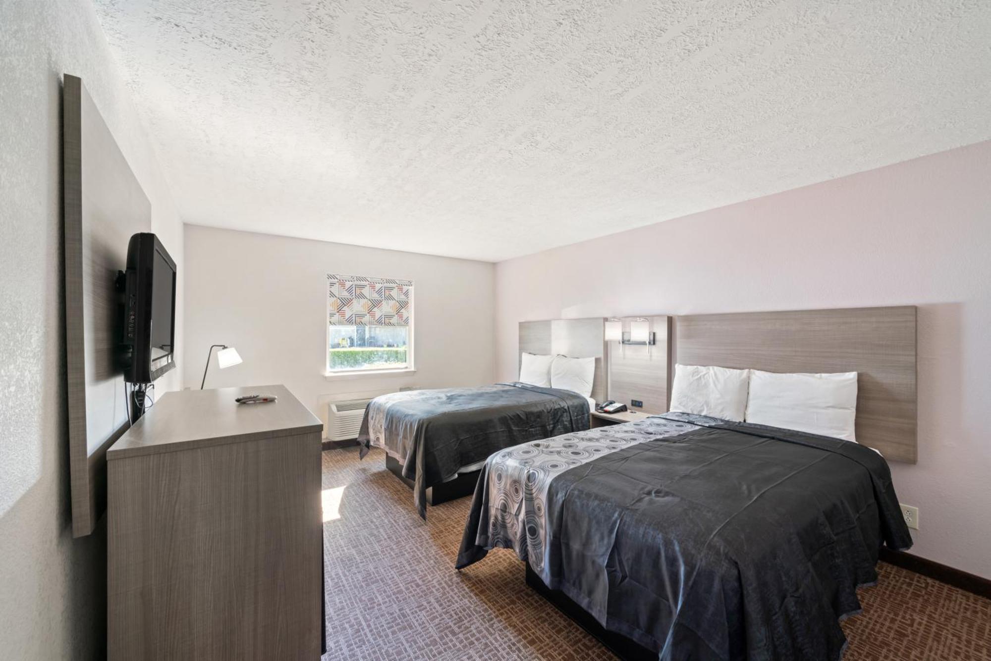 Double Room Two Double Beds Disability Access or Non-Smoking,1618288084:JPEG