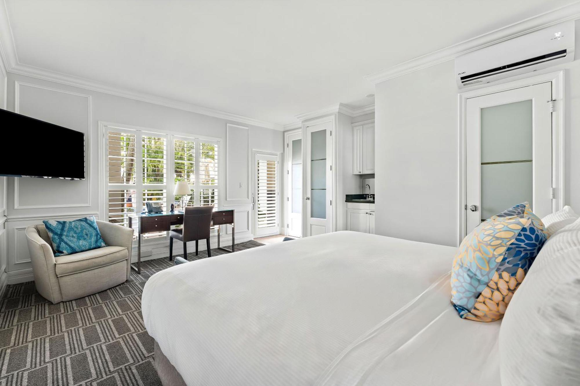 King Deluxe Poolside Room,1686424801:JPEG