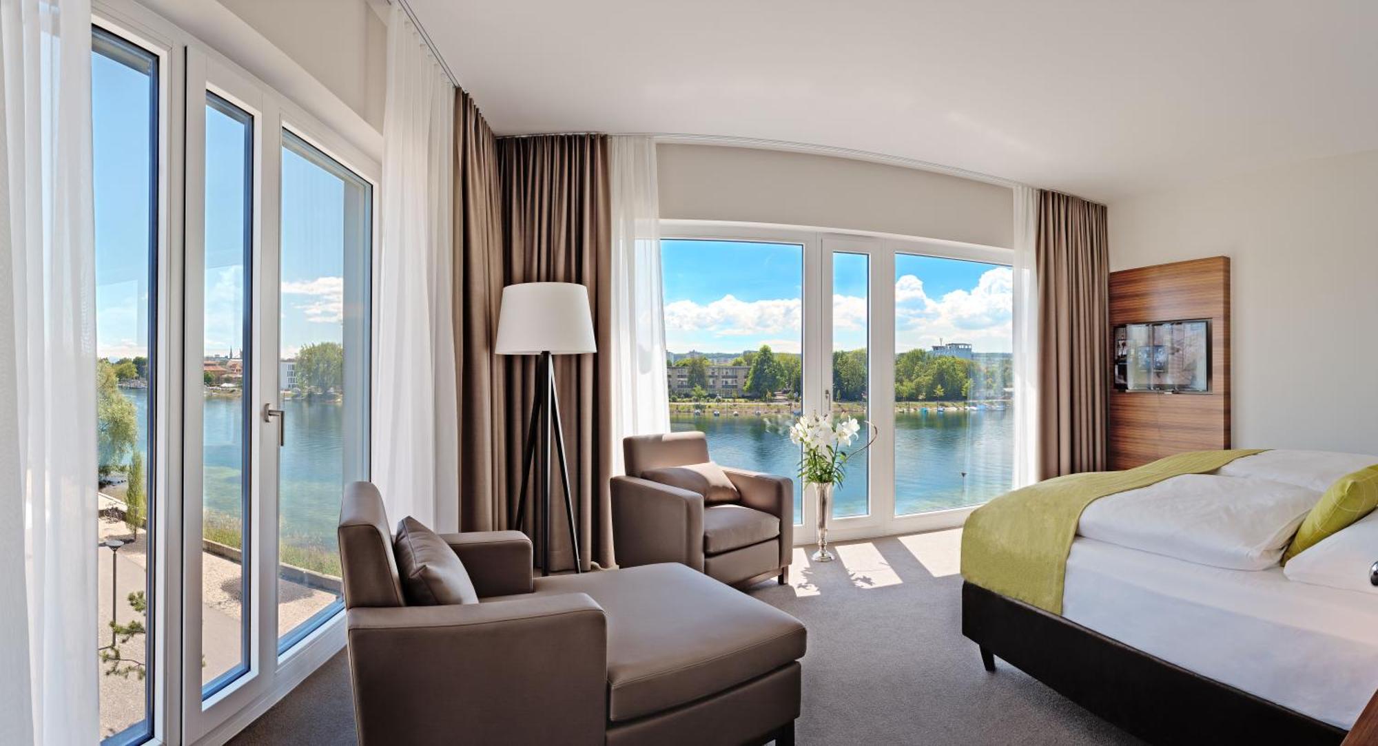 Junior Suite Studio Seerhein view