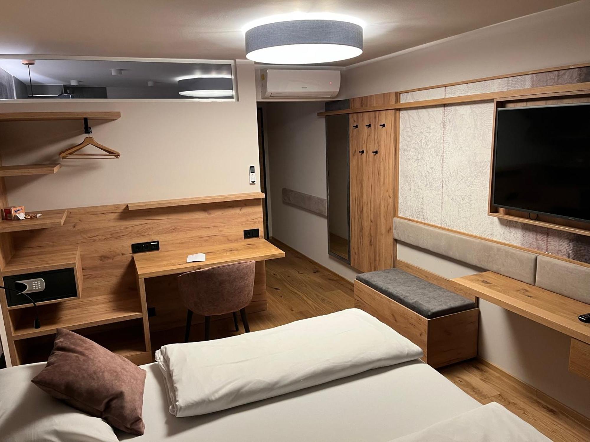 Executive Double Room,1621411332:JPEG