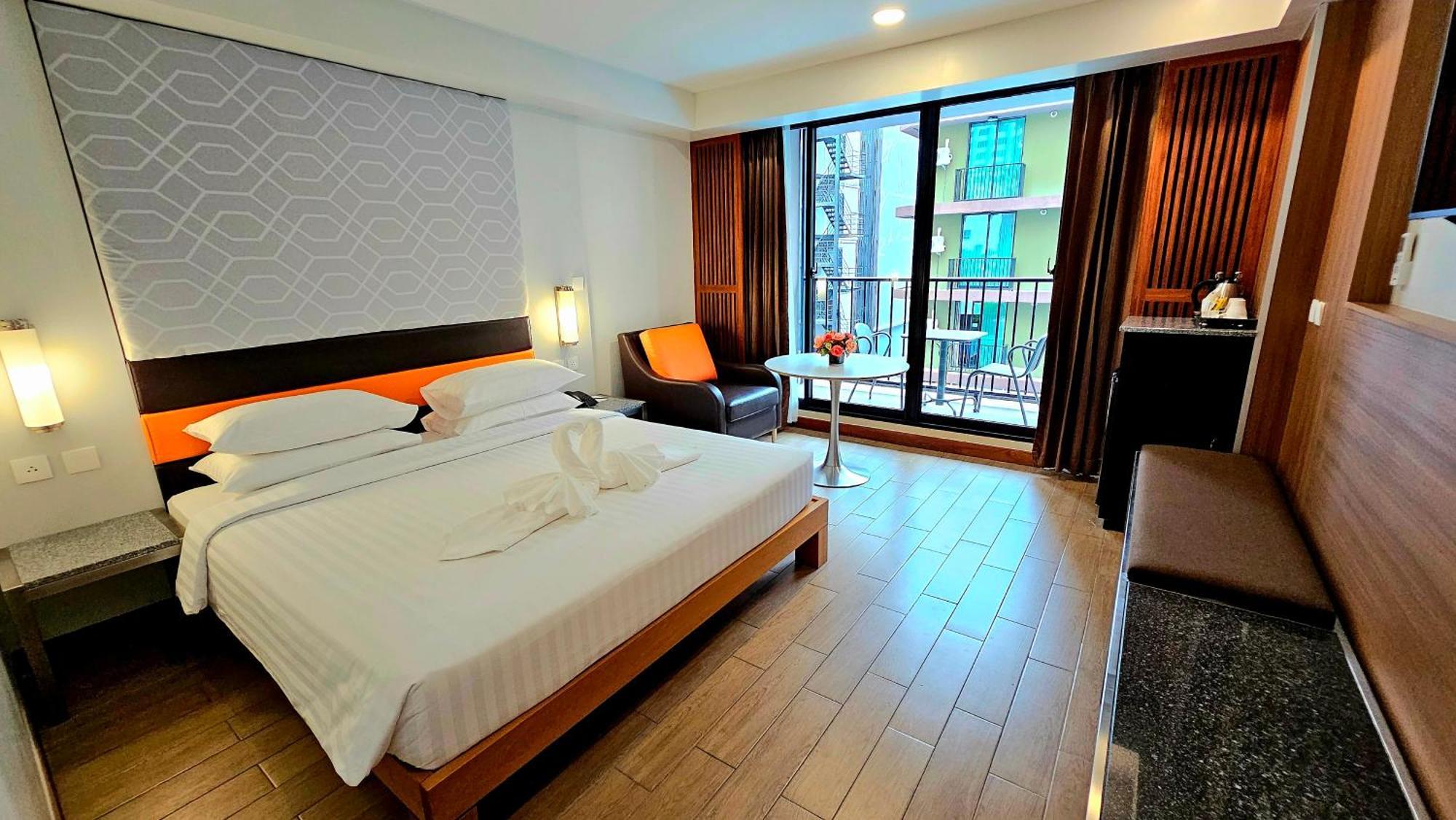 Deluxe Double Room Balcony,1622869161:JPEG