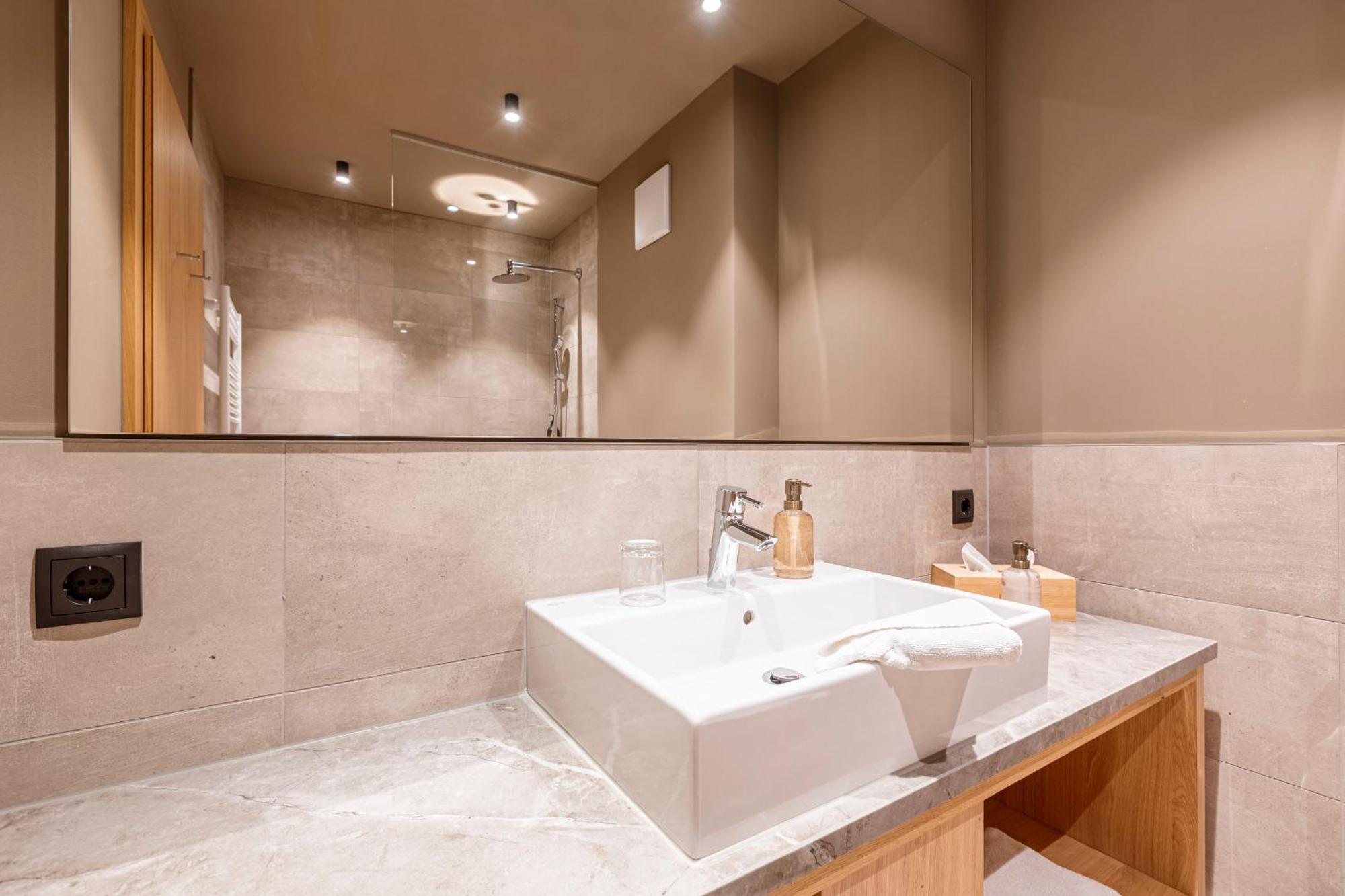 Superior Two-Bedroom Apartment,1622963070:JPEG