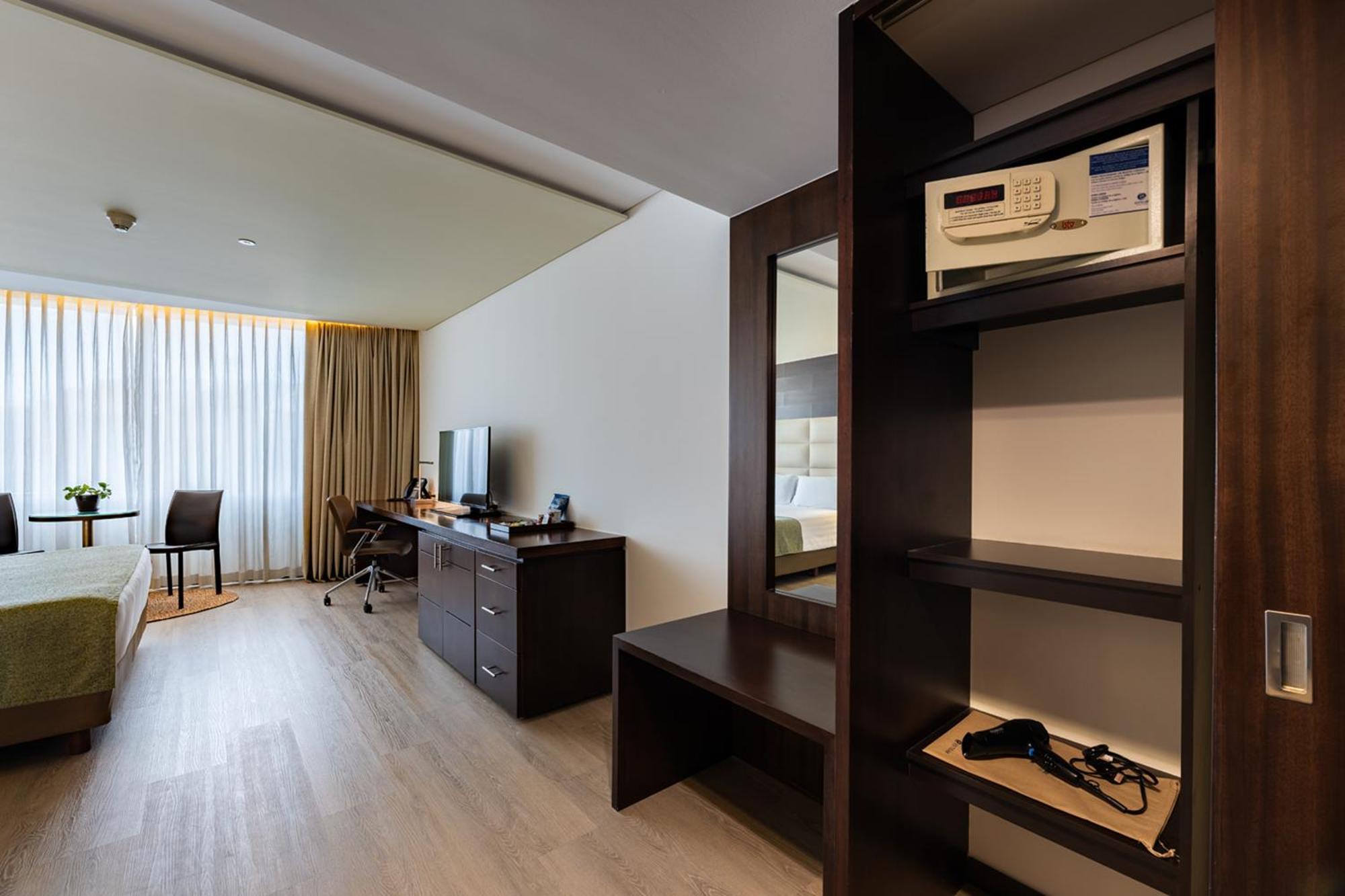 Superior Queen Room