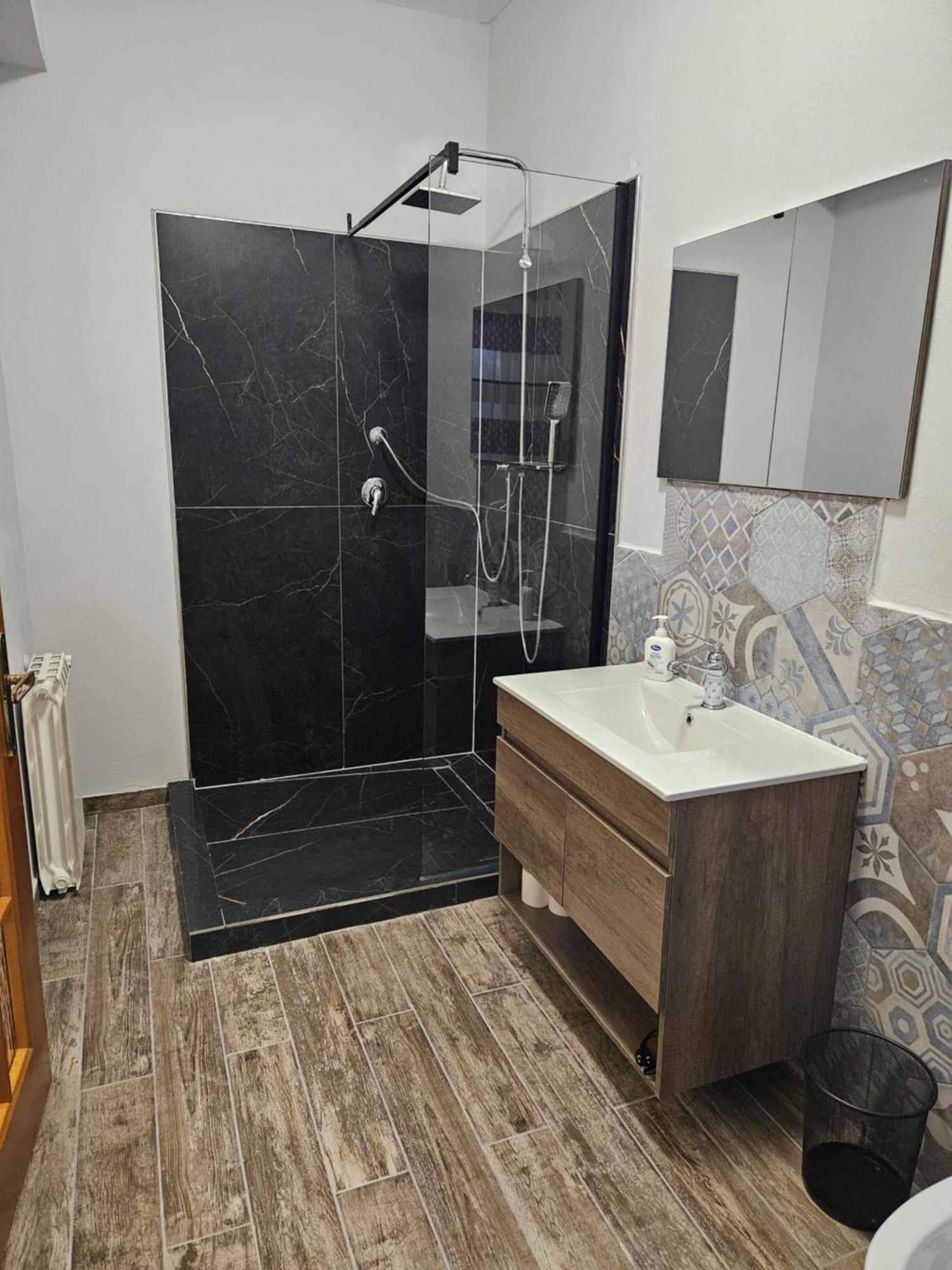 Deluxe Triple Room Sea View
