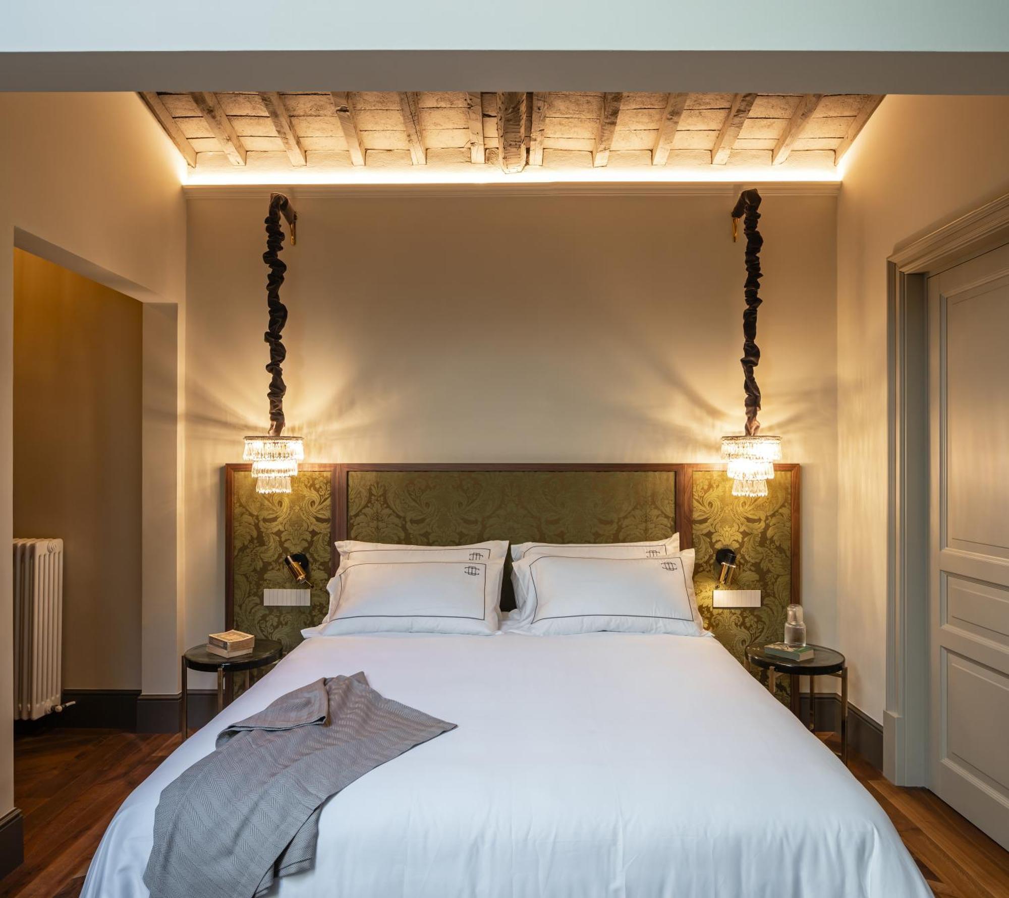 One-Bedroom Apartment Terrace,1636729491:JPEG
