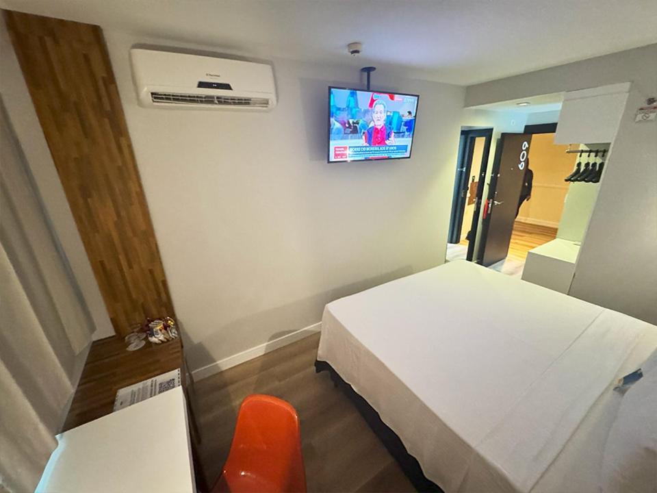 Quarto Executivo com 2 Camas de Solteiro