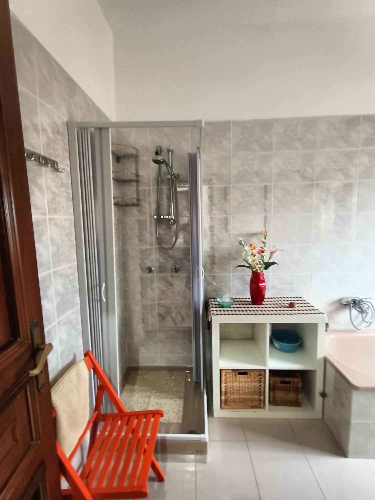 Double or Twin Room Private External Bathroom