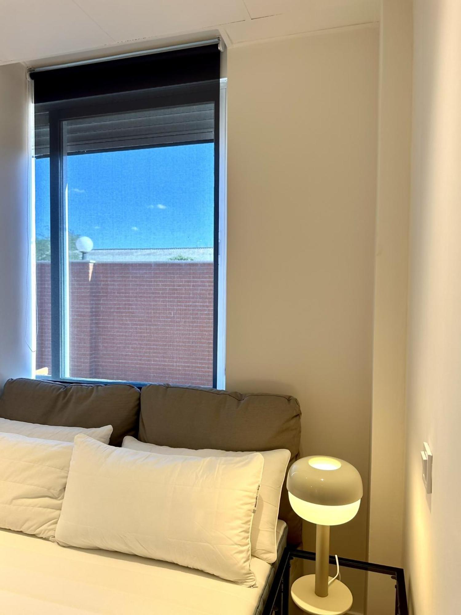 Deluxe One-Bedroom Apartment City View