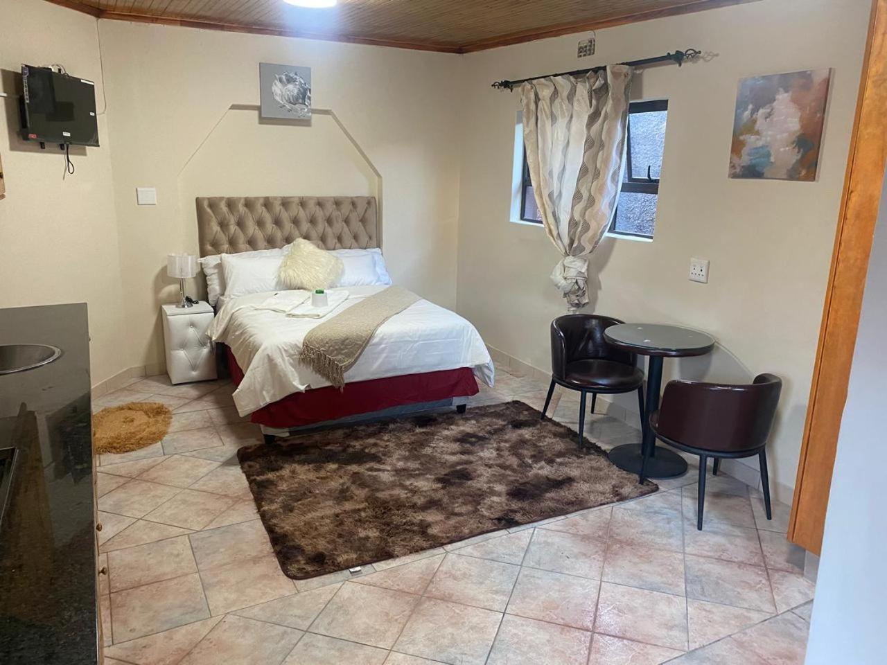 Double Room,1642399787:JPEG
