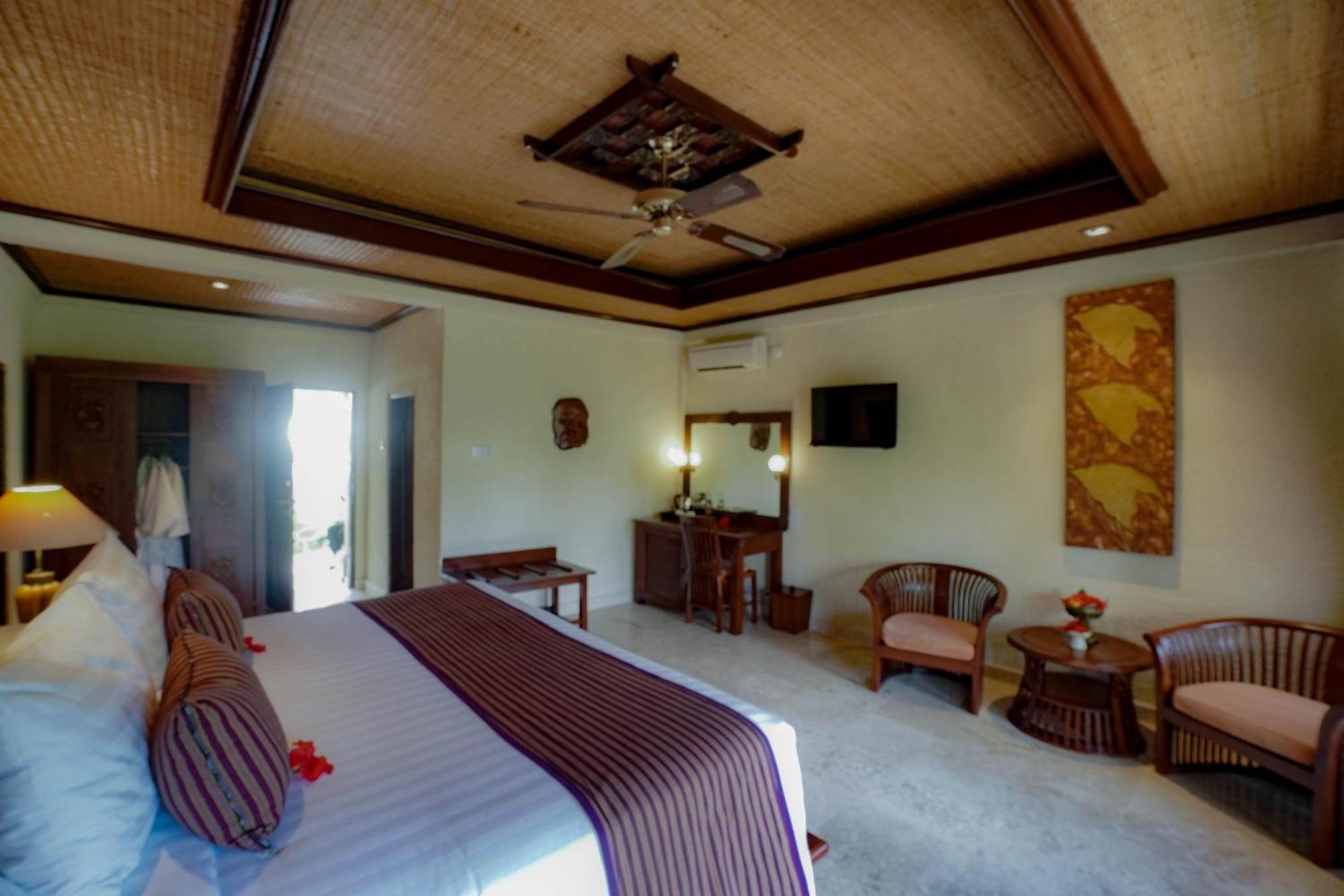 Premier Raja Room
