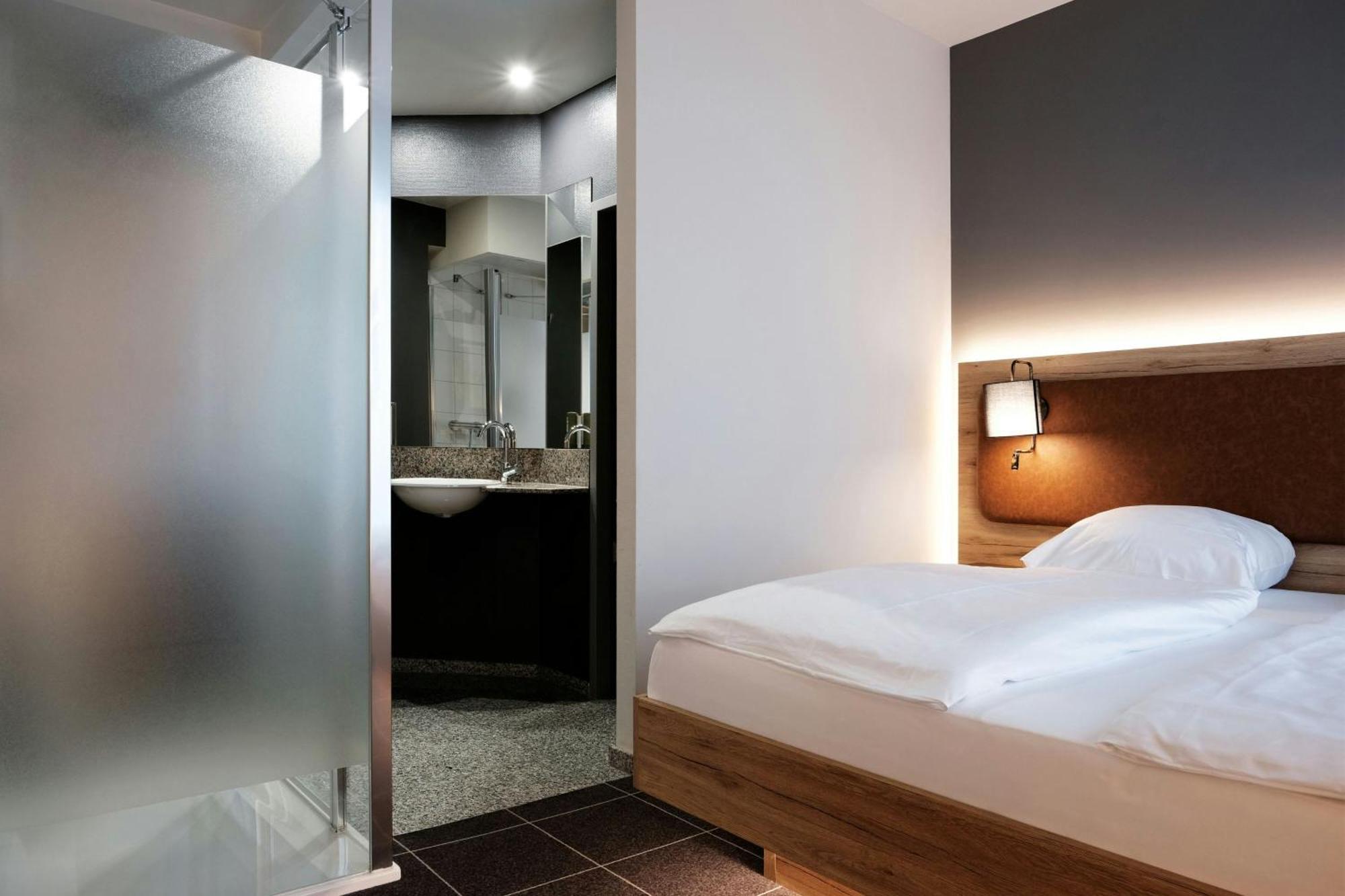 Larger Standard Room with Queen Bed
