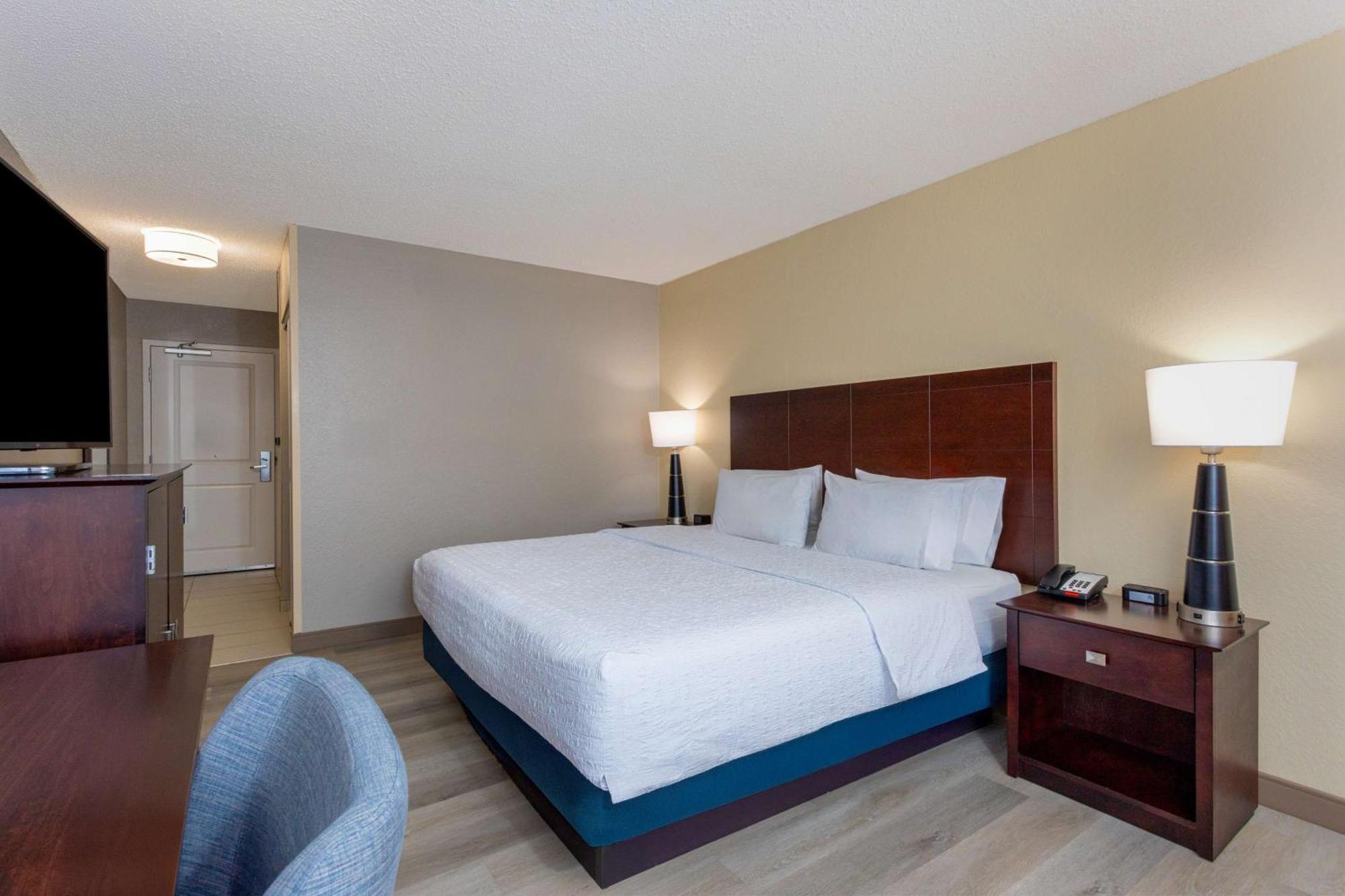 King Room Mobility Access or Non-Smoking