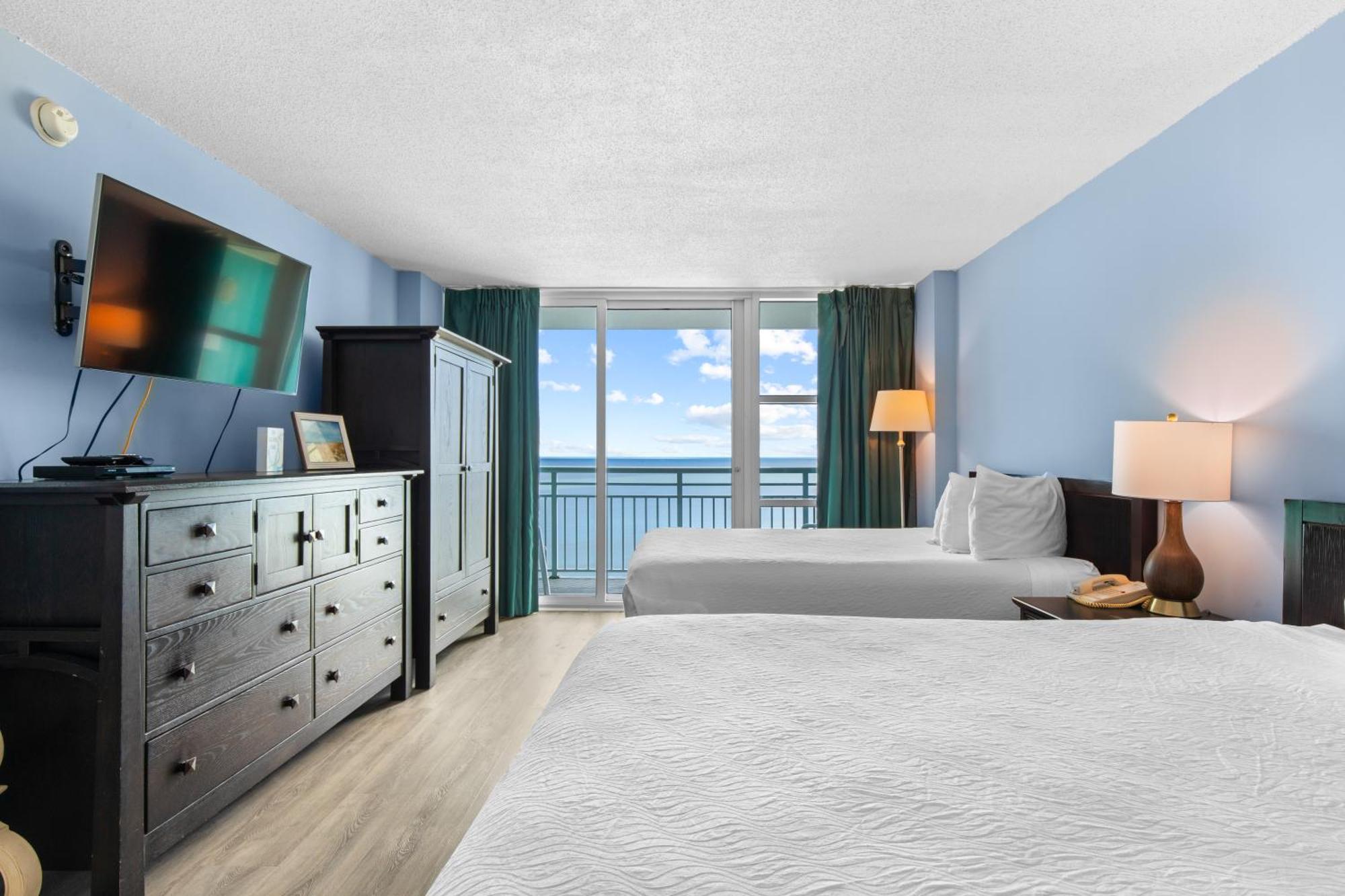 Deluxe Two-Bedroom Suite Ocean Front,1644409575:JPEG