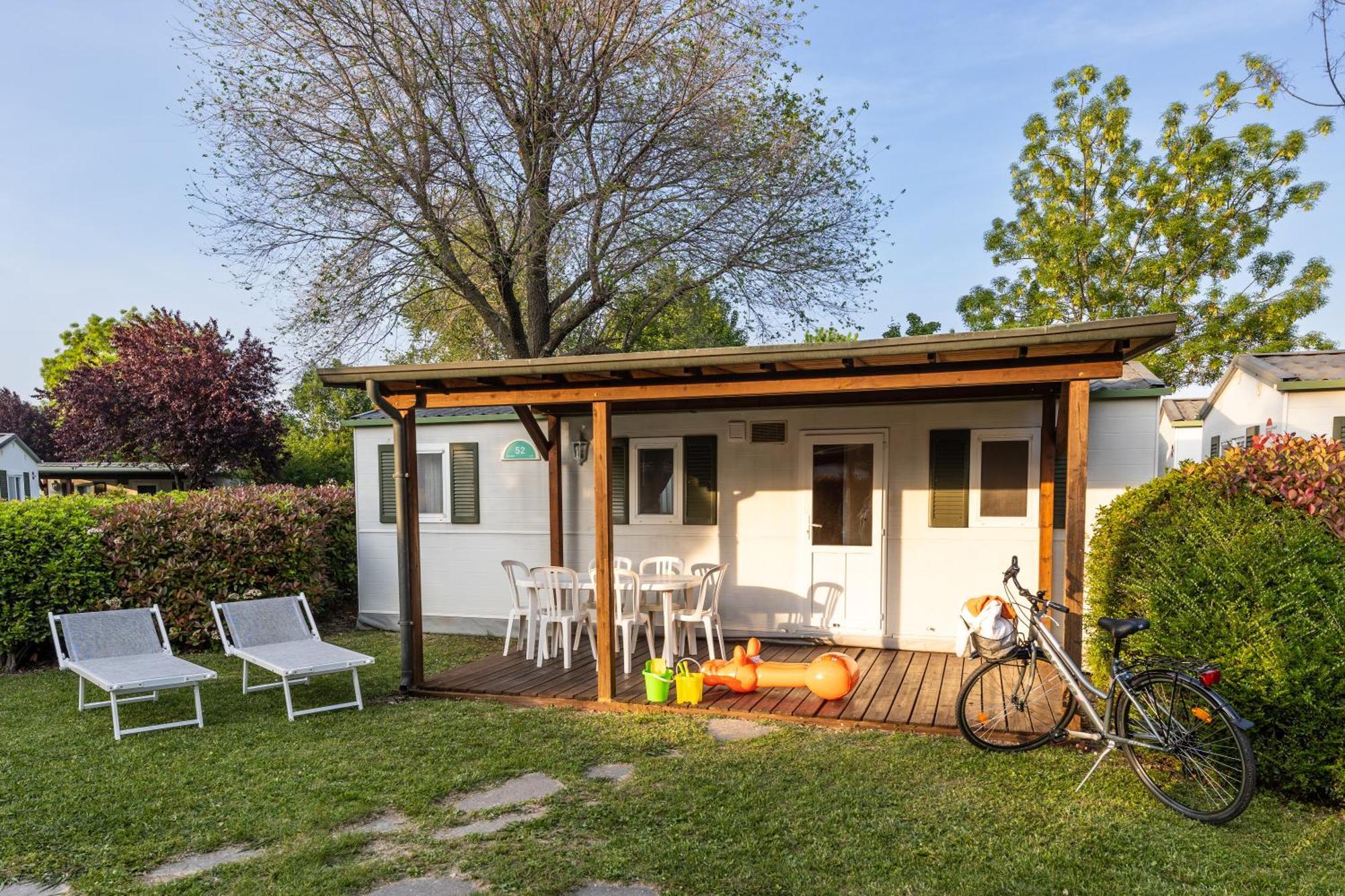 Small Two-Bedroom Mobile Home,1645678337:JPEG
