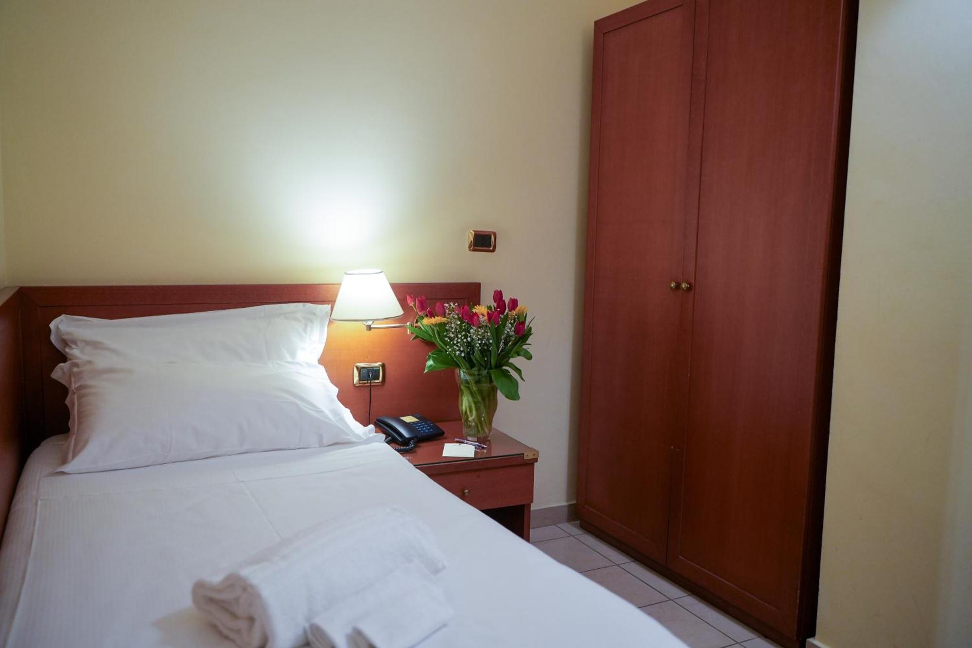 Single Room,1646346209:JPEG