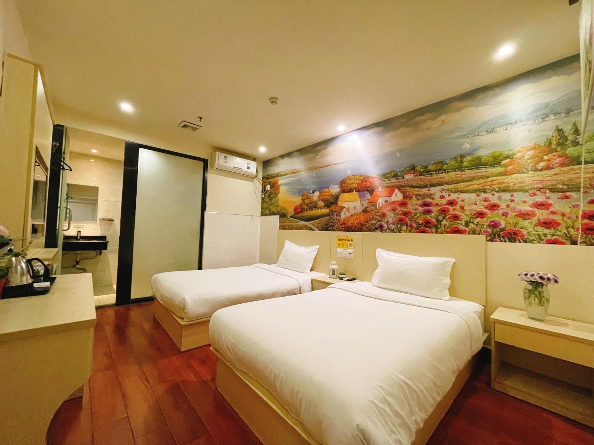 Standard Twin Room