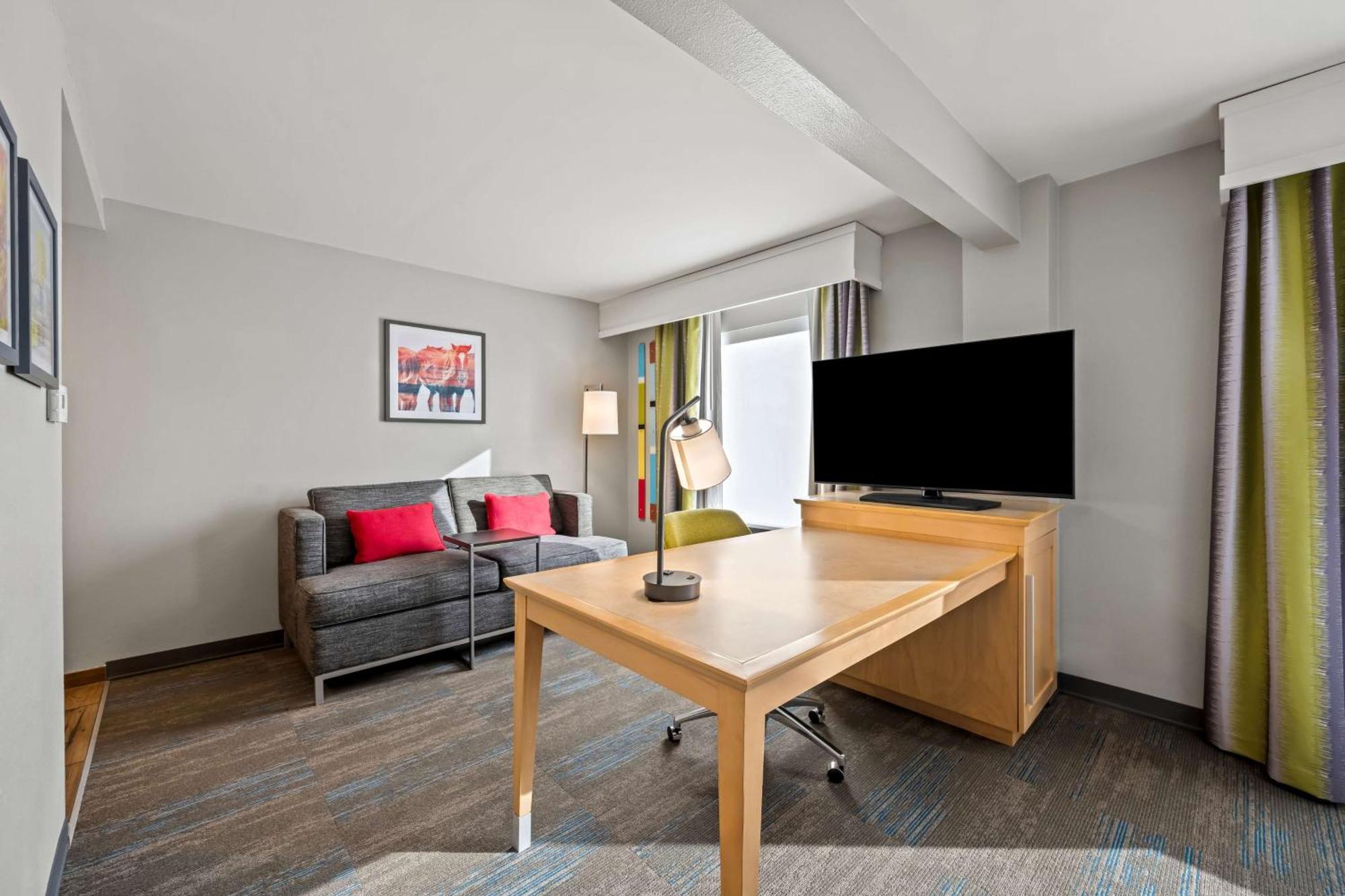 King Studio Suite with Sofa Bed - Non-Smoking,1649900927:JPEG