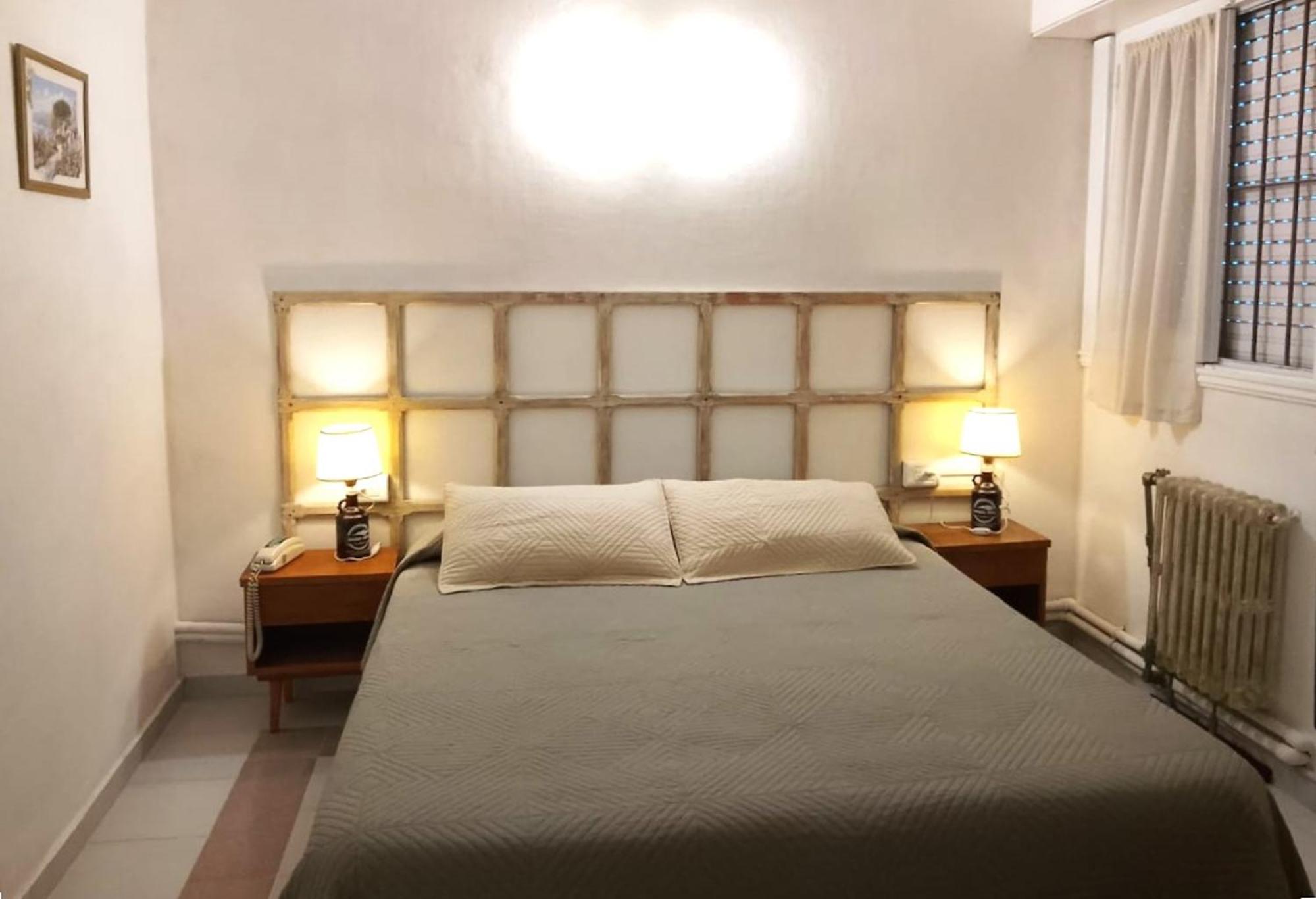 Deluxe Double Room,1652599056:JPEG